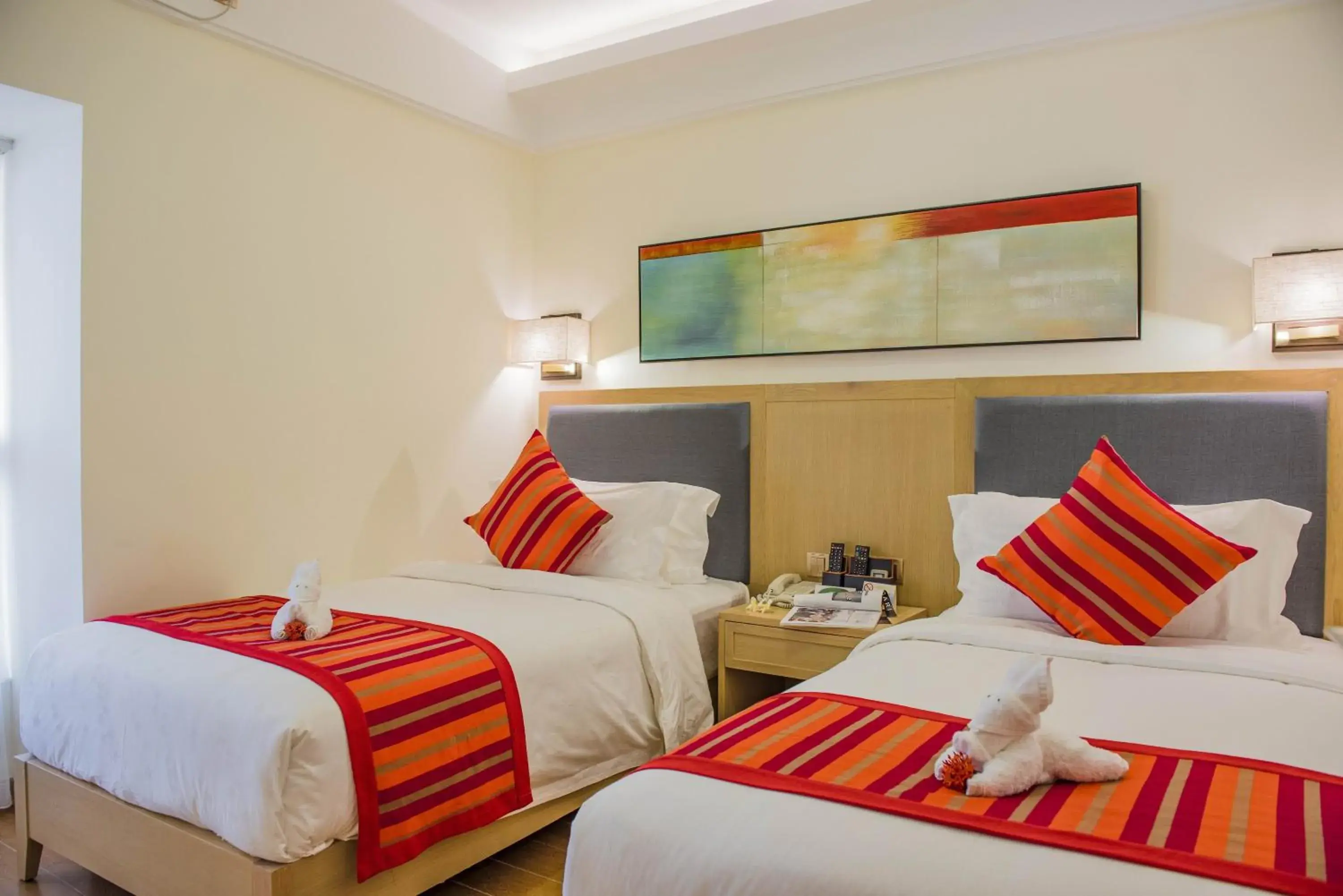Twin Room with Pool View in Tianze Beach Resort Twin Room with Pool View in Tianze Beach Resort