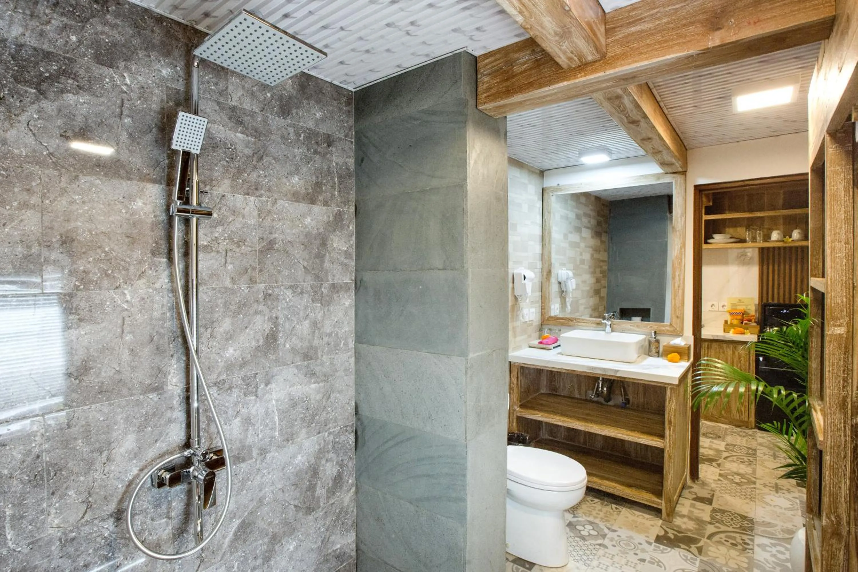 Shower in Alas Petulu Villa Resort and Spa