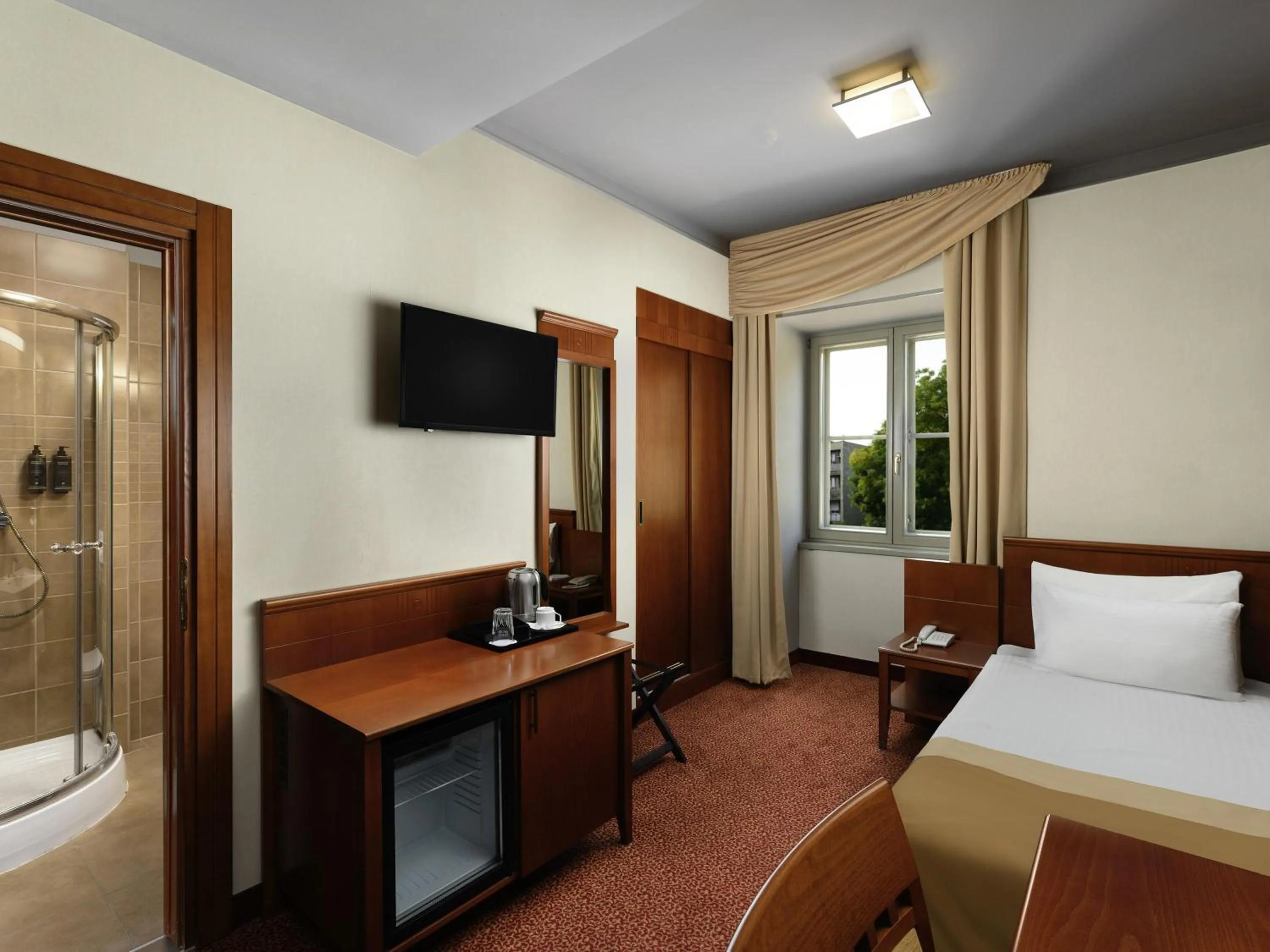 Bedroom, Bed in Mercure Szekesfehervar Magyar Kiraly