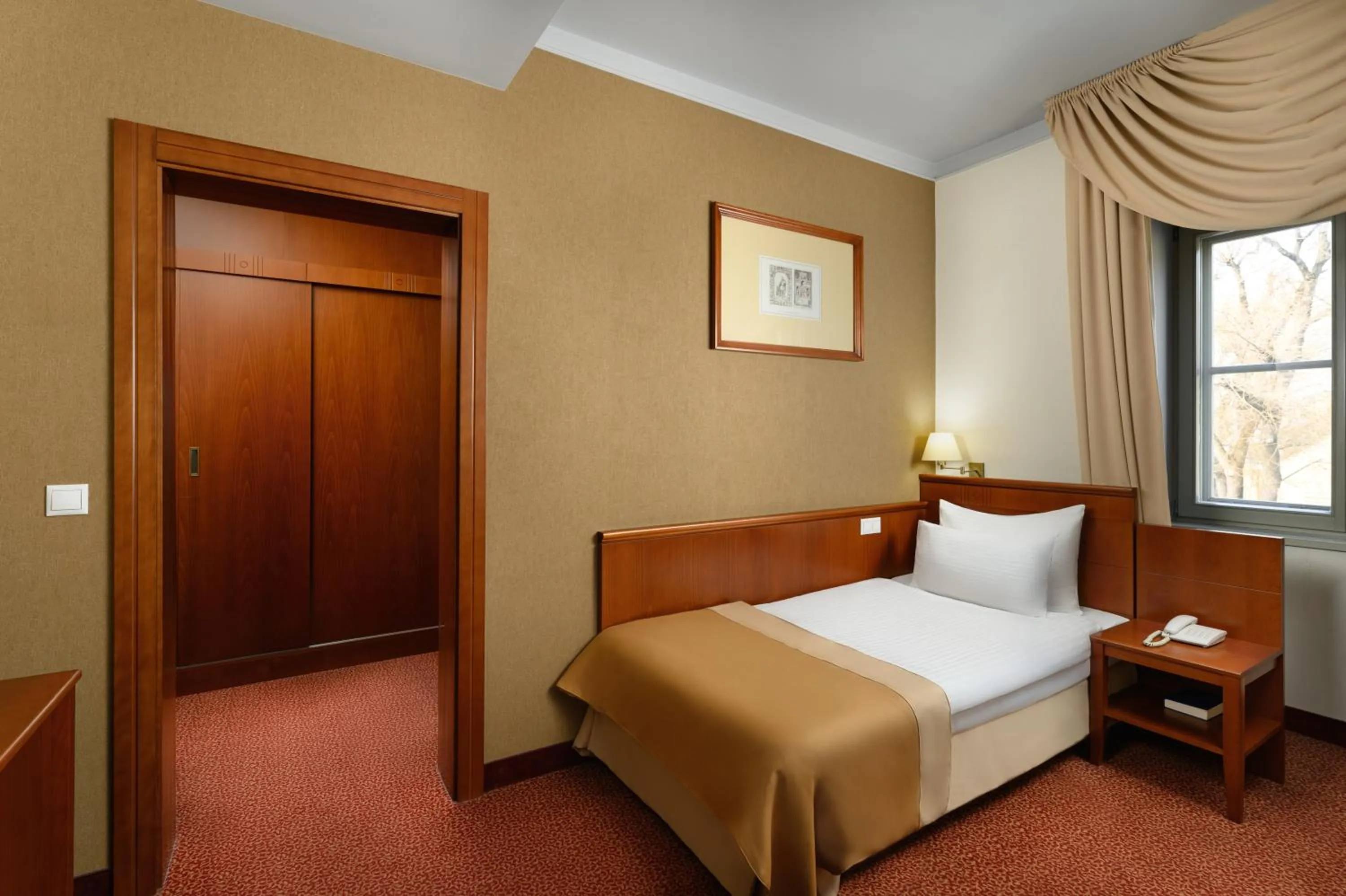 Bedroom, Bed in Mercure Szekesfehervar Magyar Kiraly