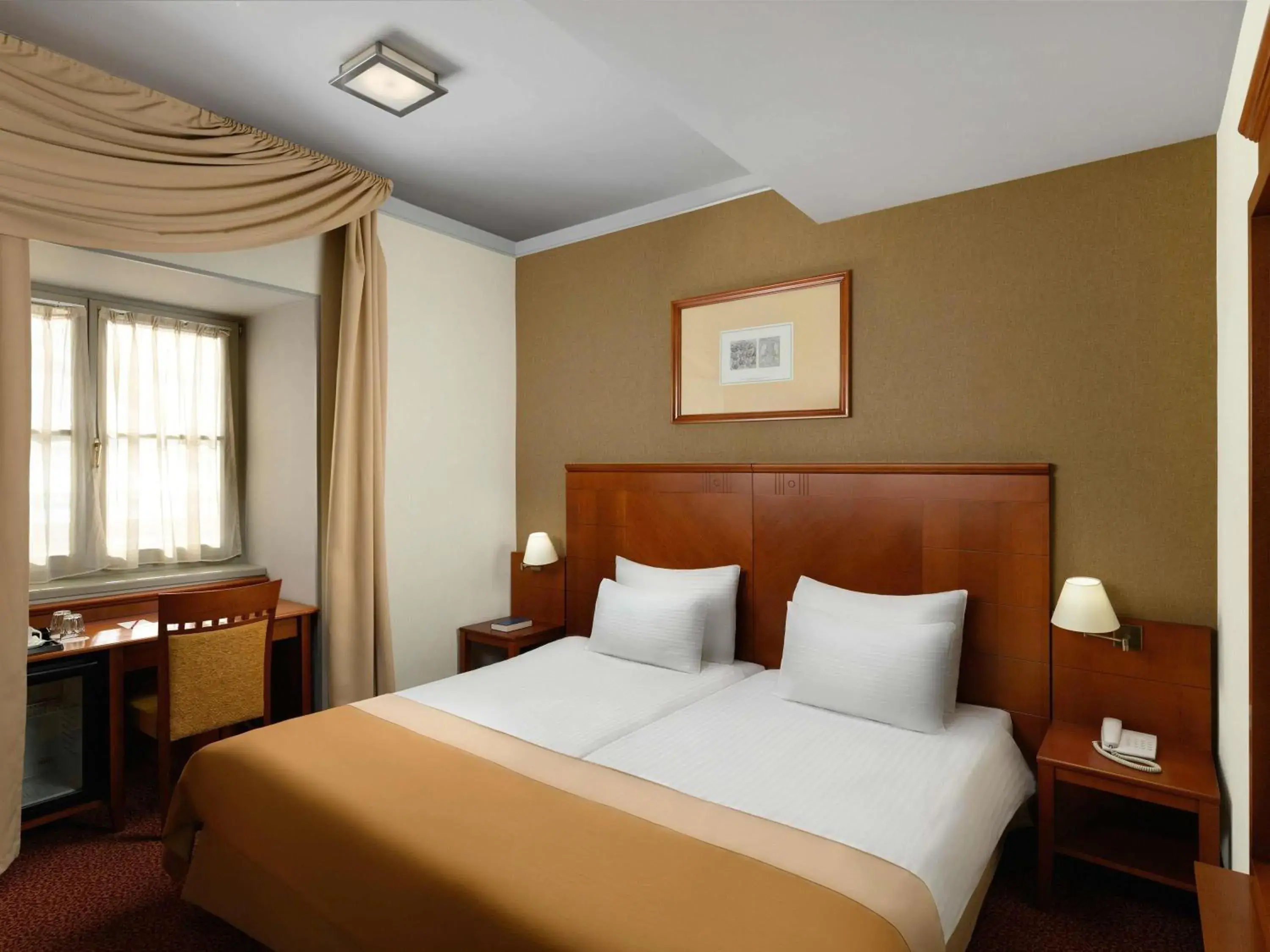 Bedroom, Bed in Mercure Szekesfehervar Magyar Kiraly Bedroom, Bed in Mercure Szekesfehervar Magyar Kiraly