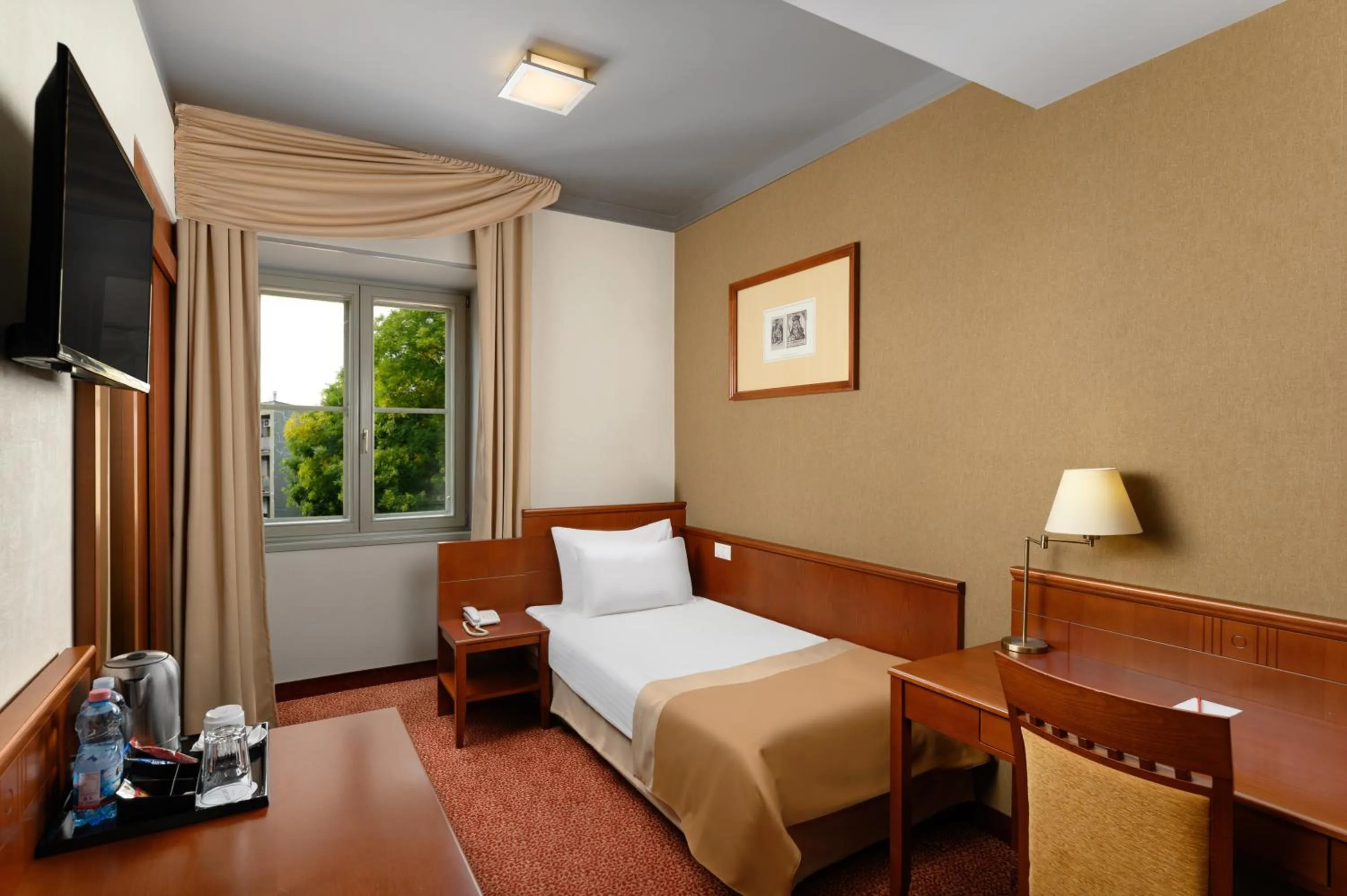 Bedroom, Bed in Mercure Szekesfehervar Magyar Kiraly