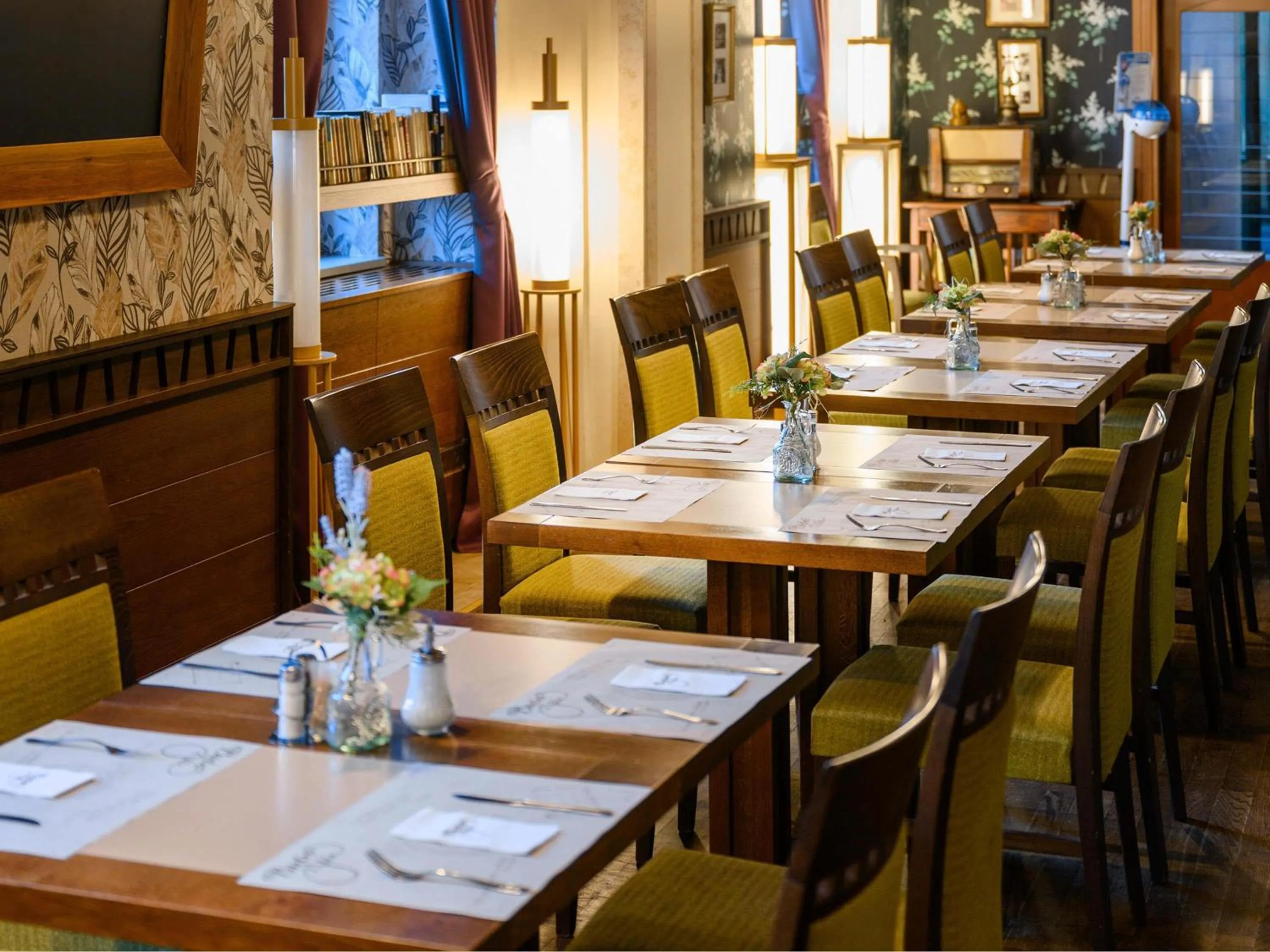 Restaurant/places to eat in Mercure Szekesfehervar Magyar Kiraly