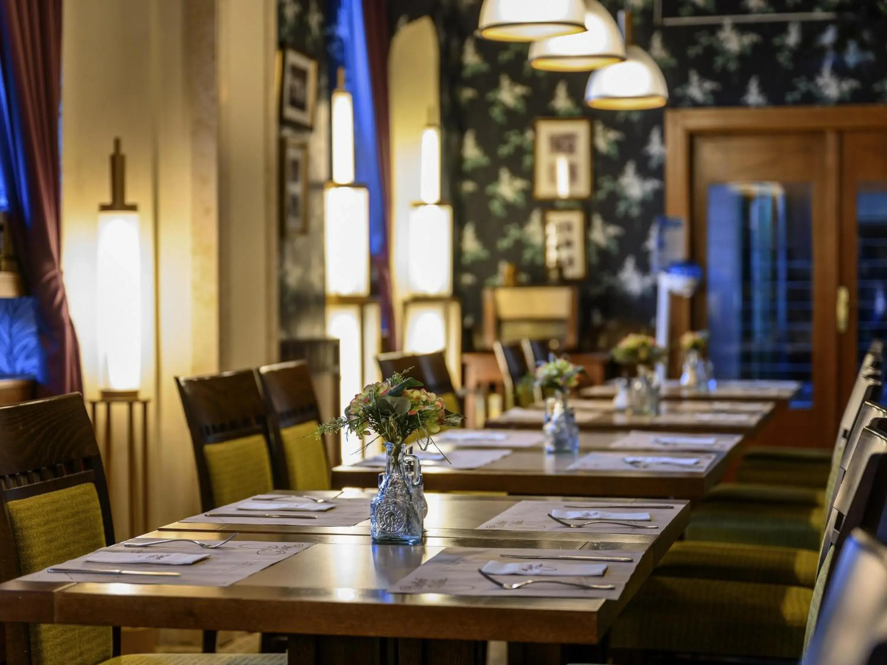 Restaurant/places to eat in Mercure Szekesfehervar Magyar Kiraly Restaurant/places to eat in Mercure Szekesfehervar Magyar Kiraly