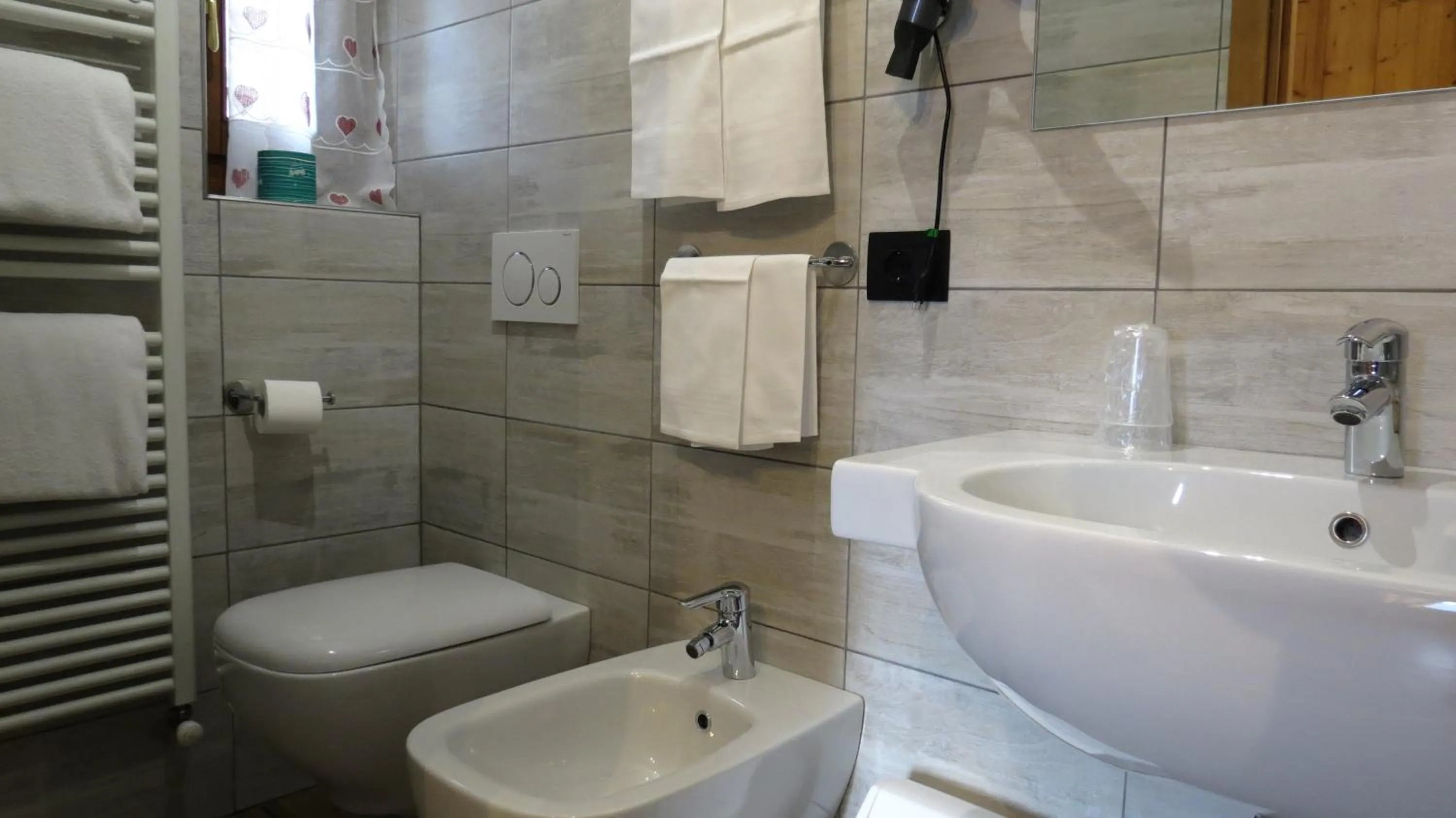 Bathroom in Hotel Astoria