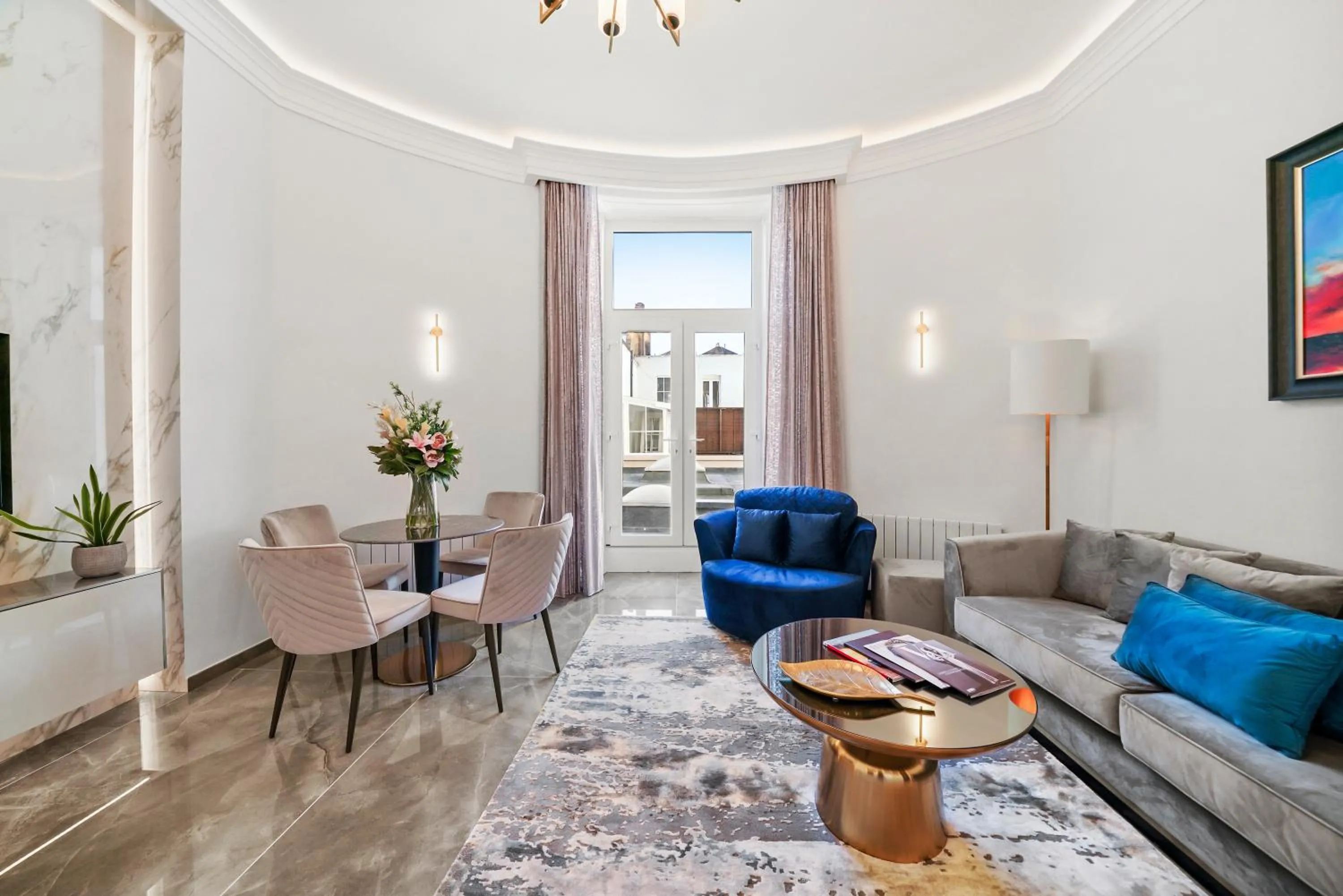 Baker Street Suite