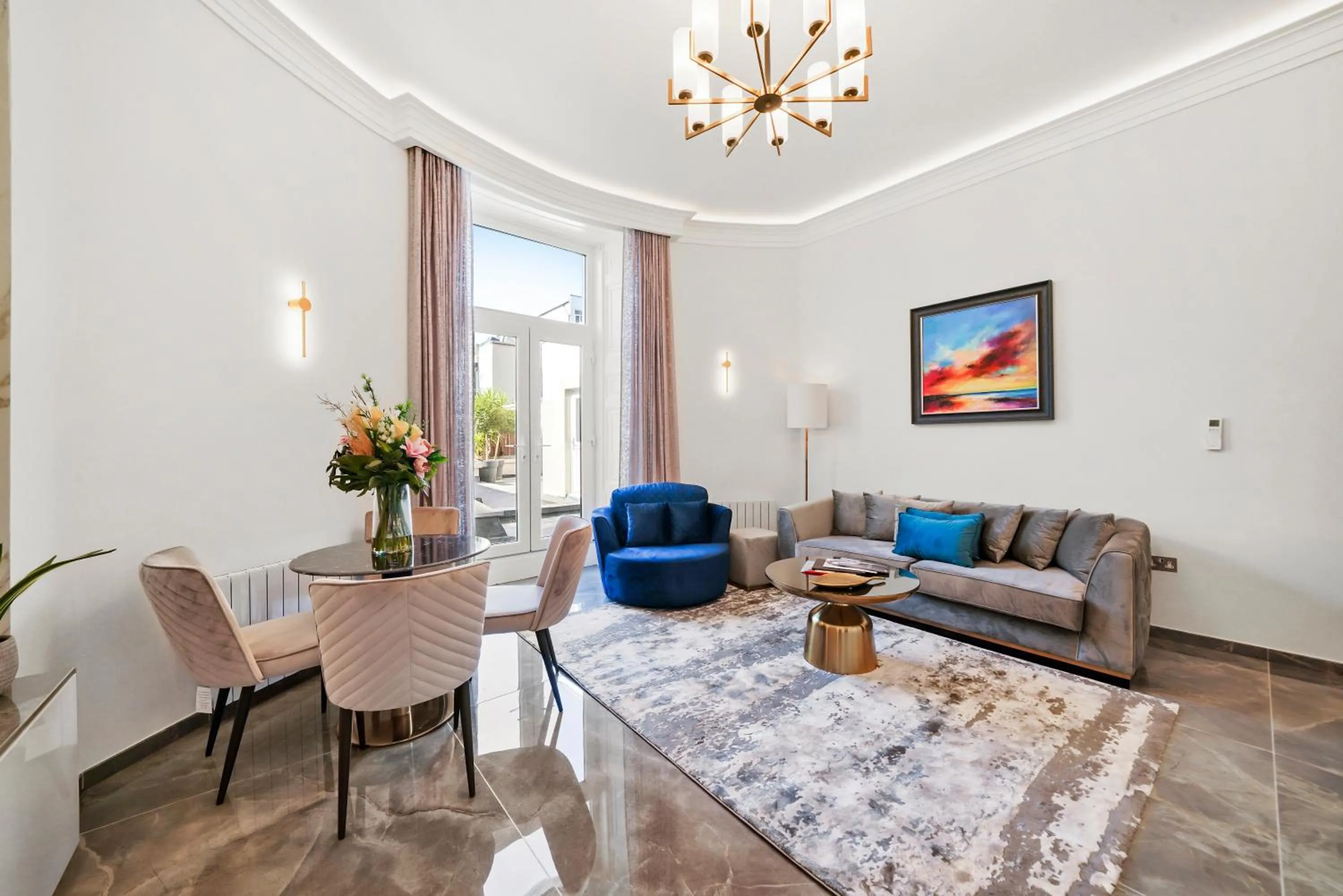 Baker Street Suite