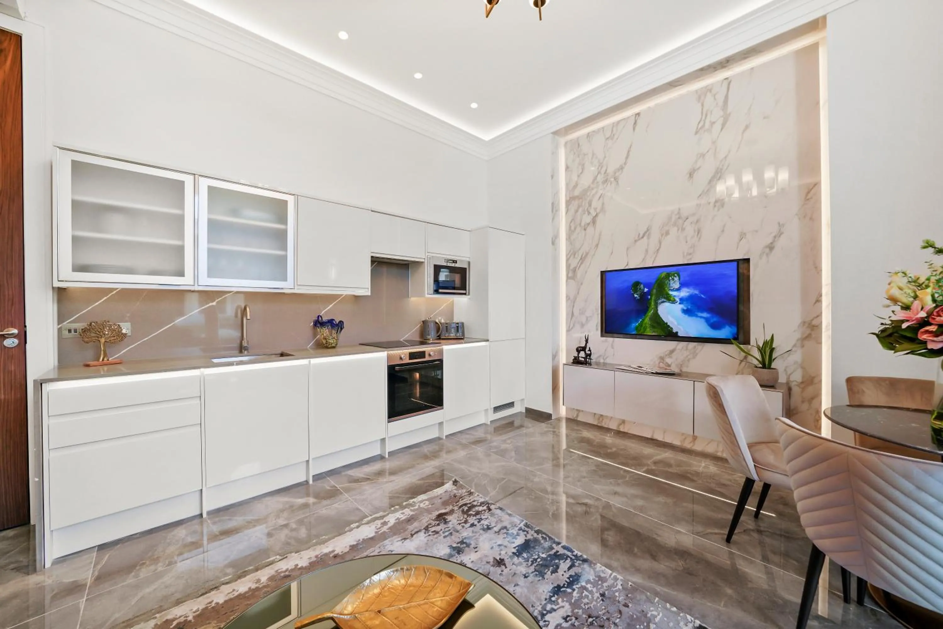 Baker Street Suite
