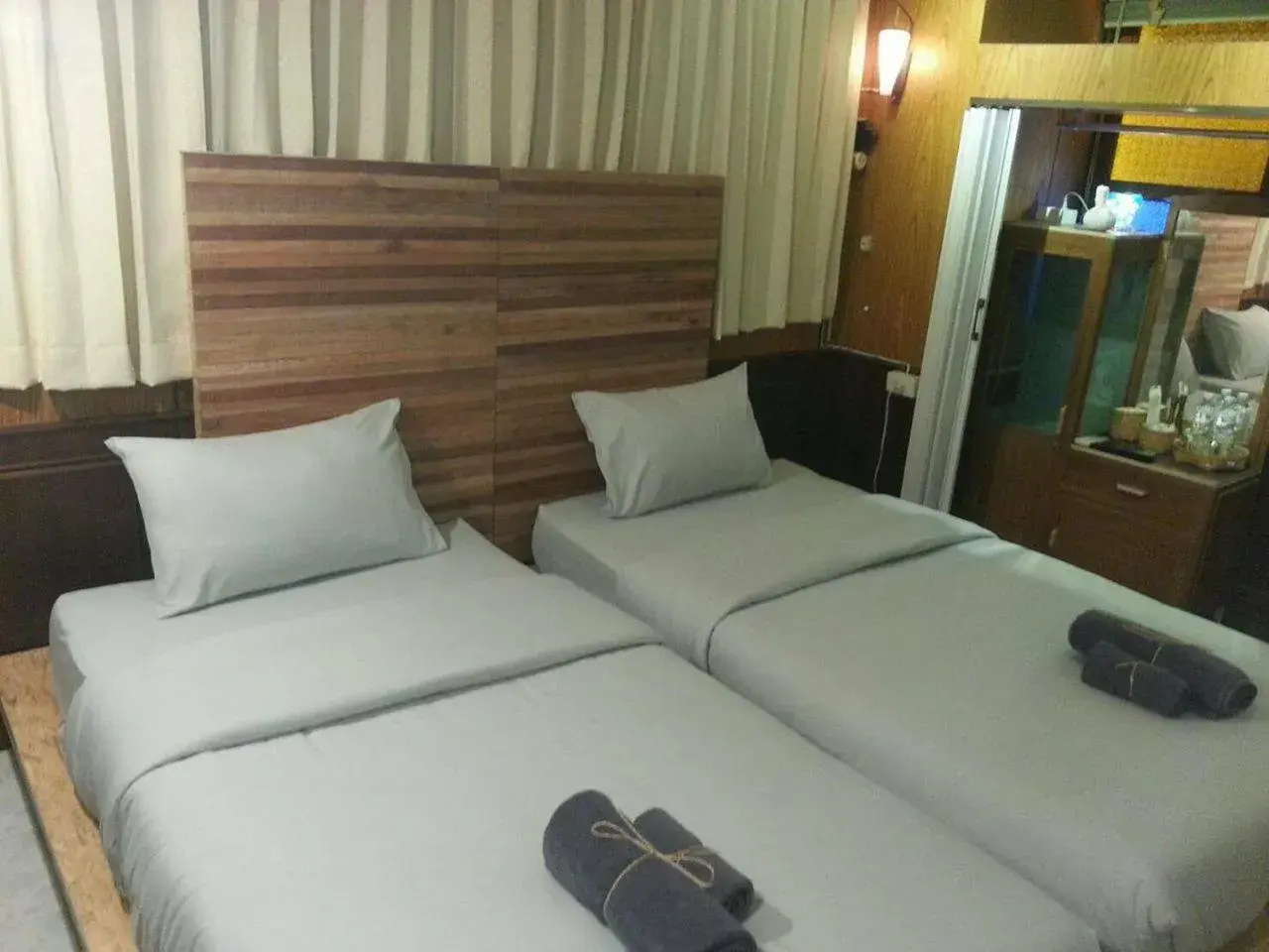 Twin Room with Private Bathroom 02 in The Roo Classic Hometel Twin Room with Private Bathroom 02 in The Roo Classic Hometel