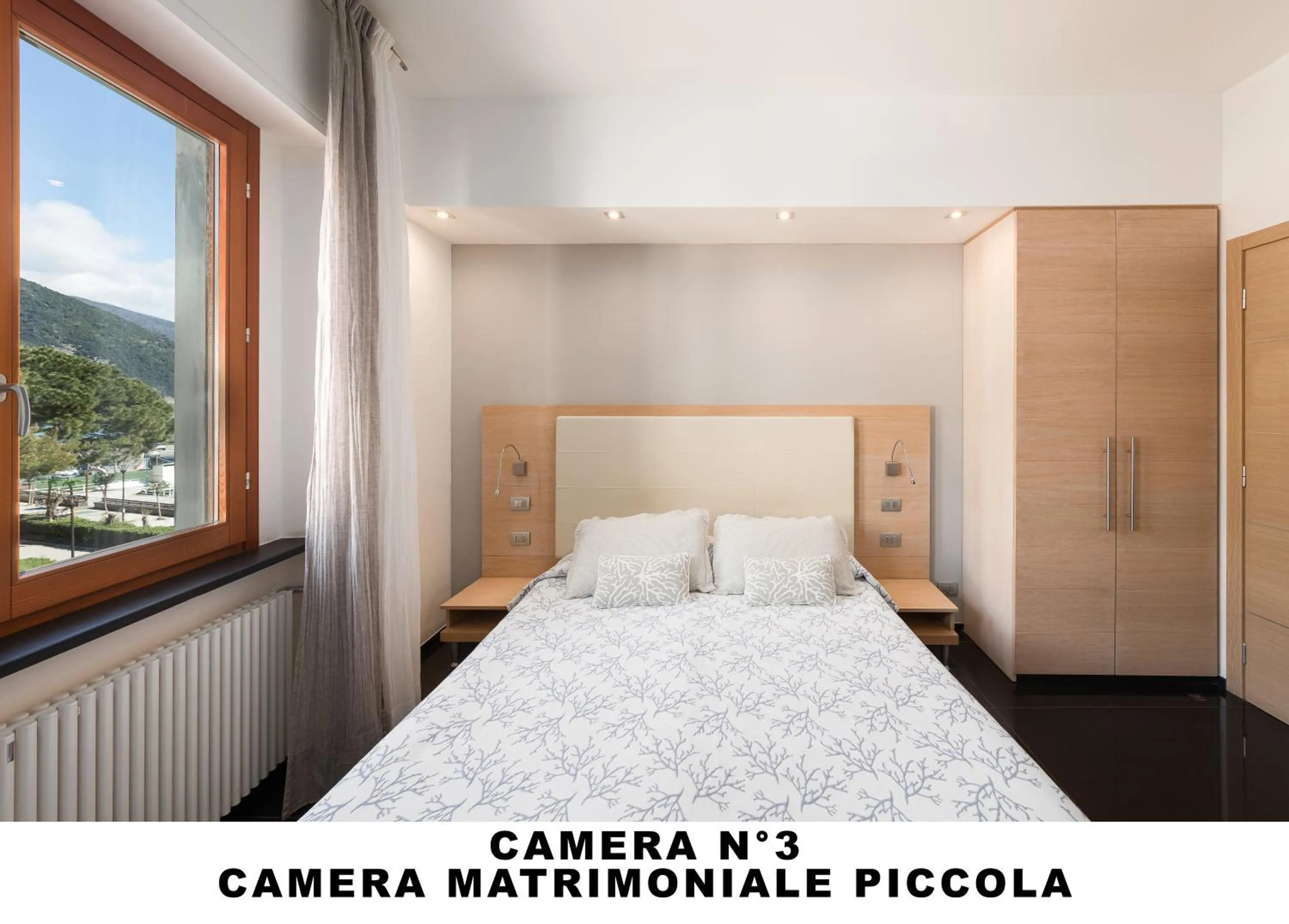 Bed in Affittacamere Lo Scoglio (Guesthouse)