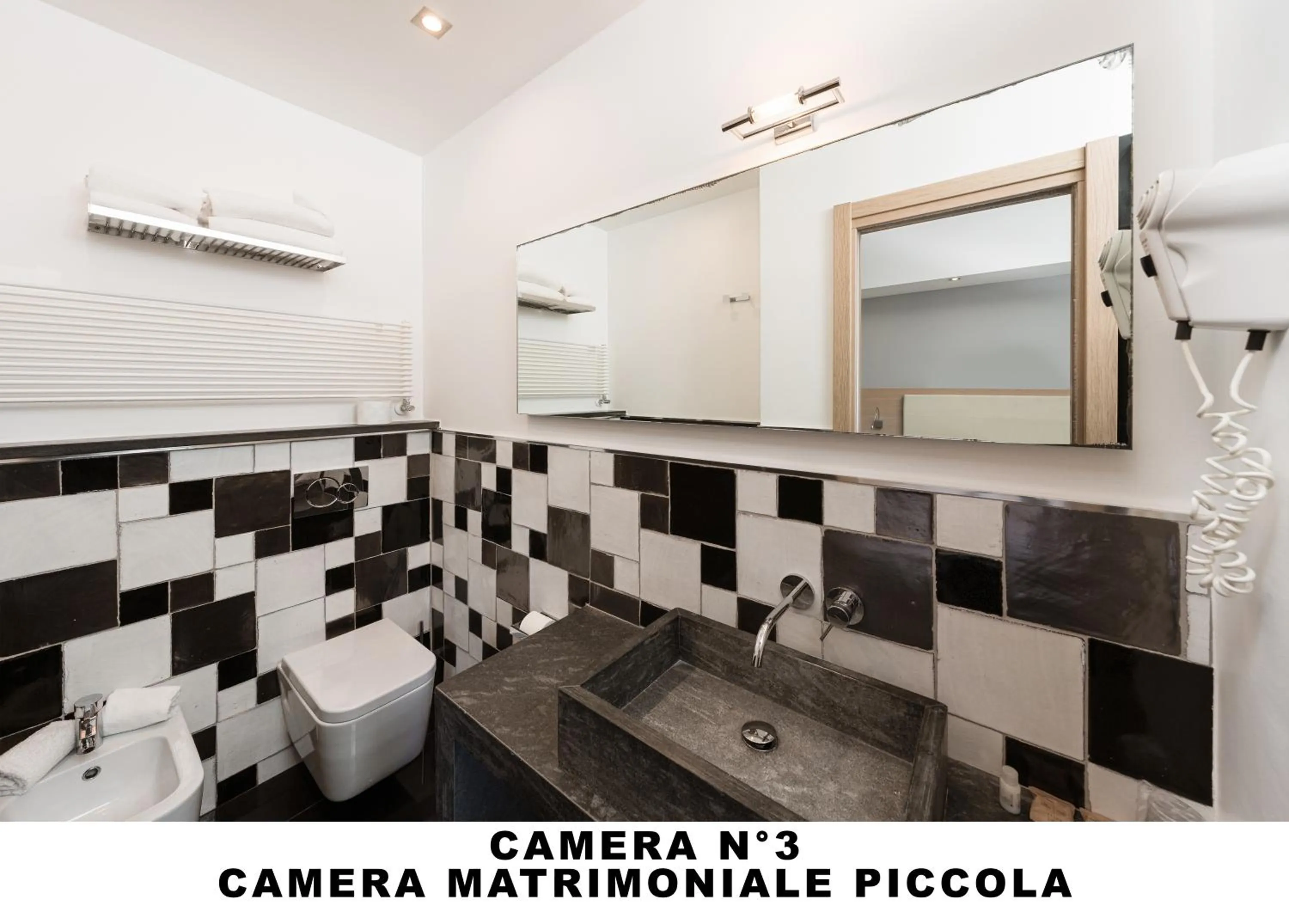 Bathroom in Affittacamere Lo Scoglio (Guesthouse)