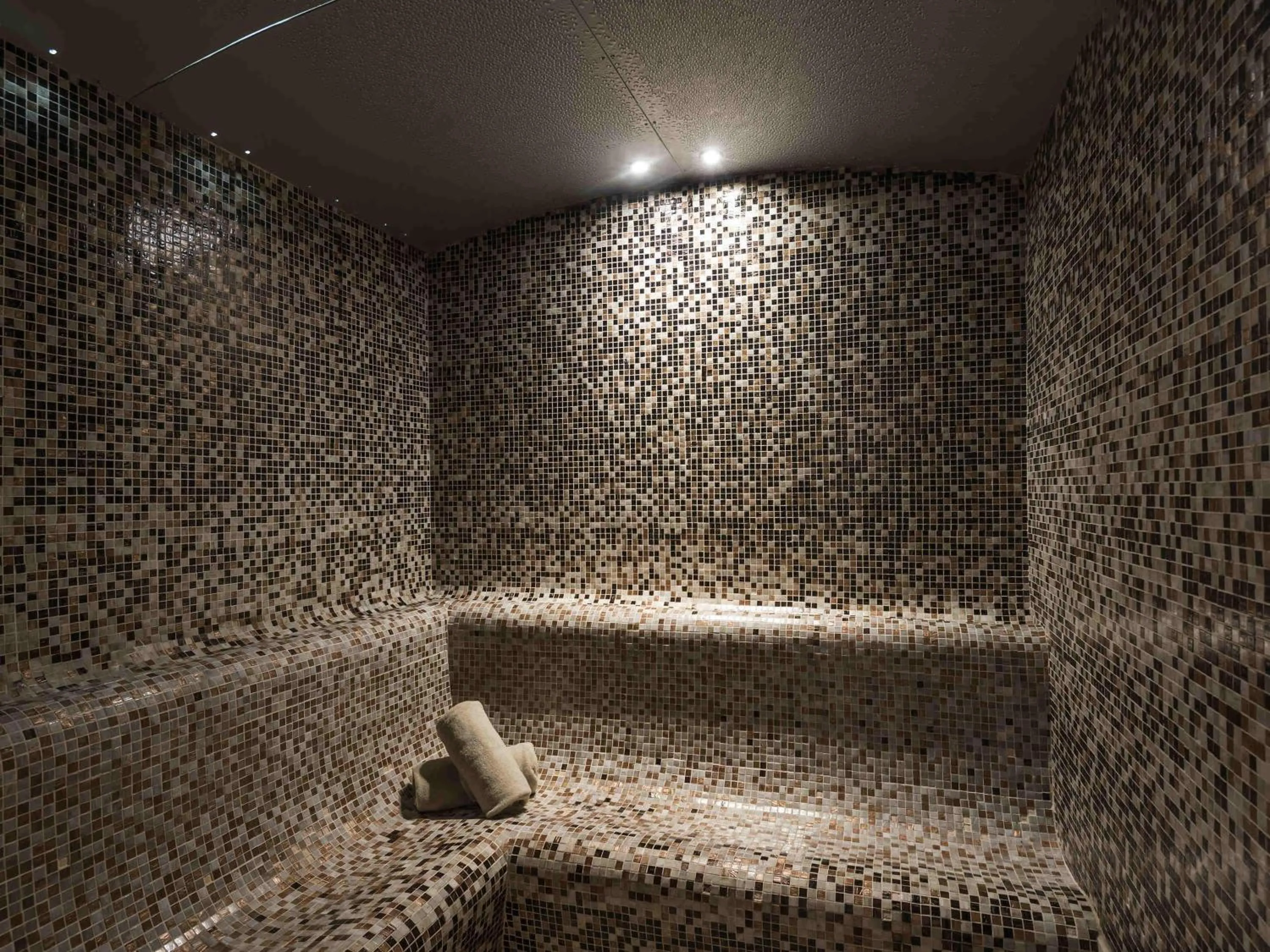 Spa and wellness centre/facilities in No5 Boutique Art Hotel by Mantis