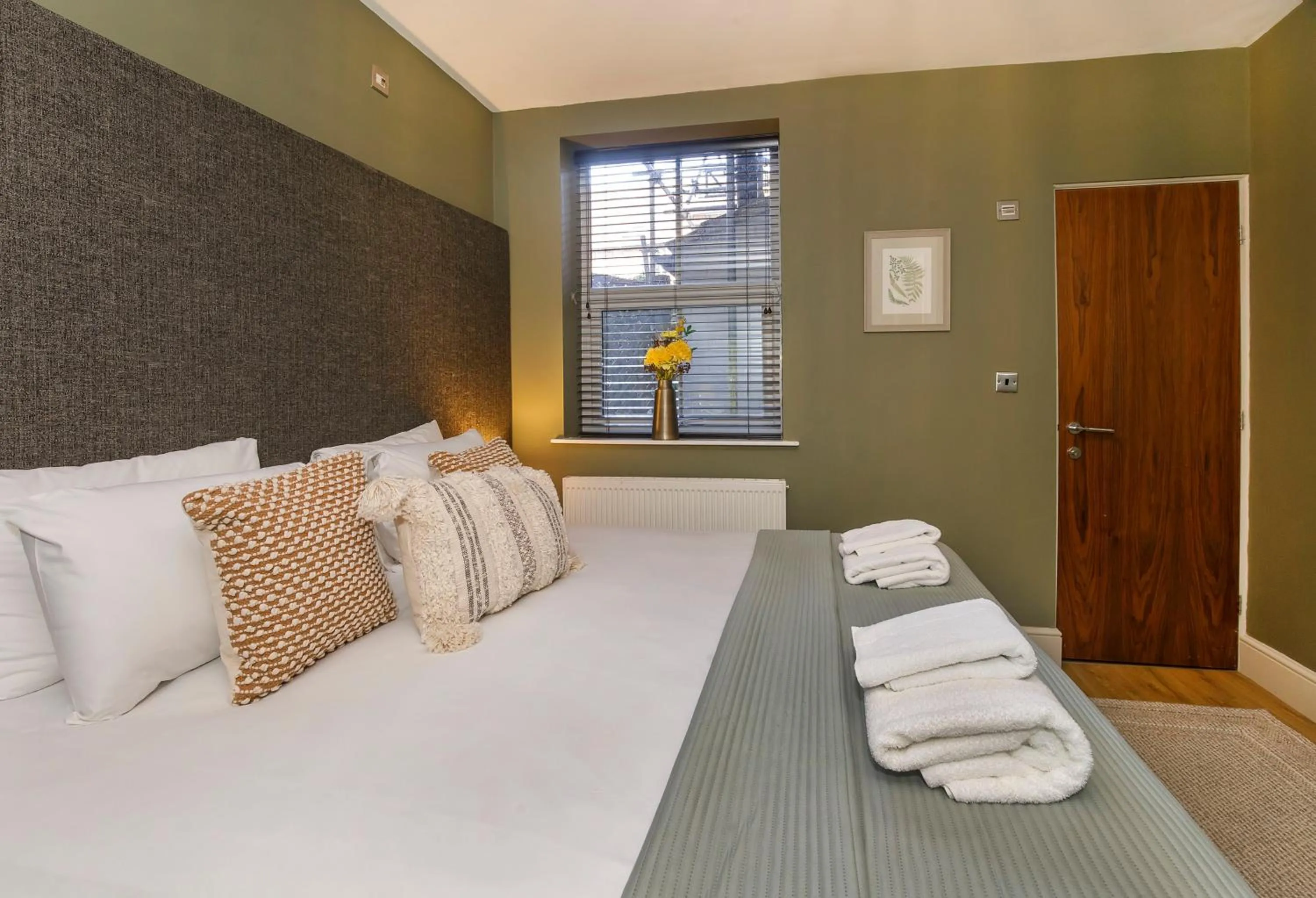 Bedroom, Bed in Clearly Apartments Bootham York