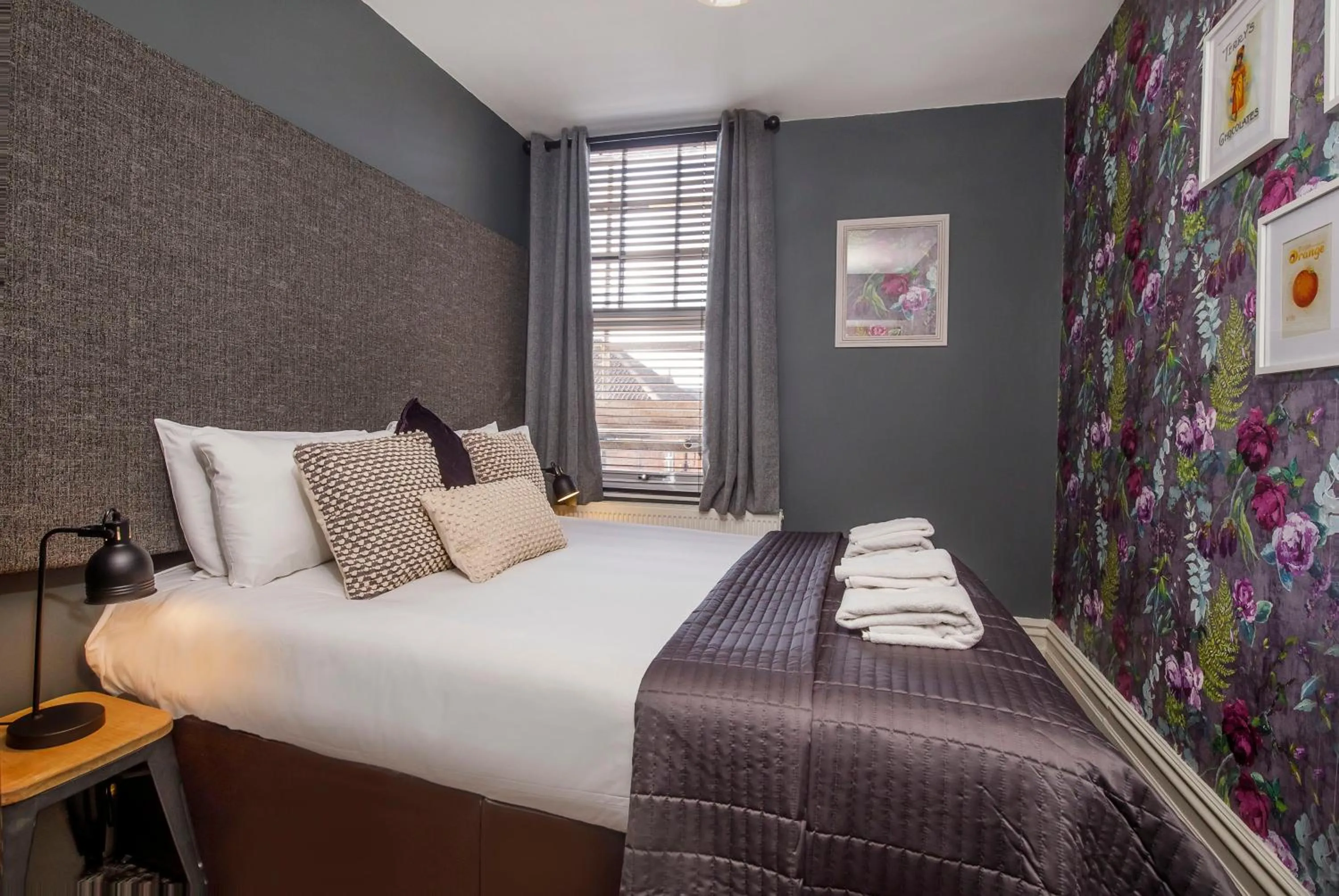 Bedroom, Bed in Clearly Apartments Bootham York