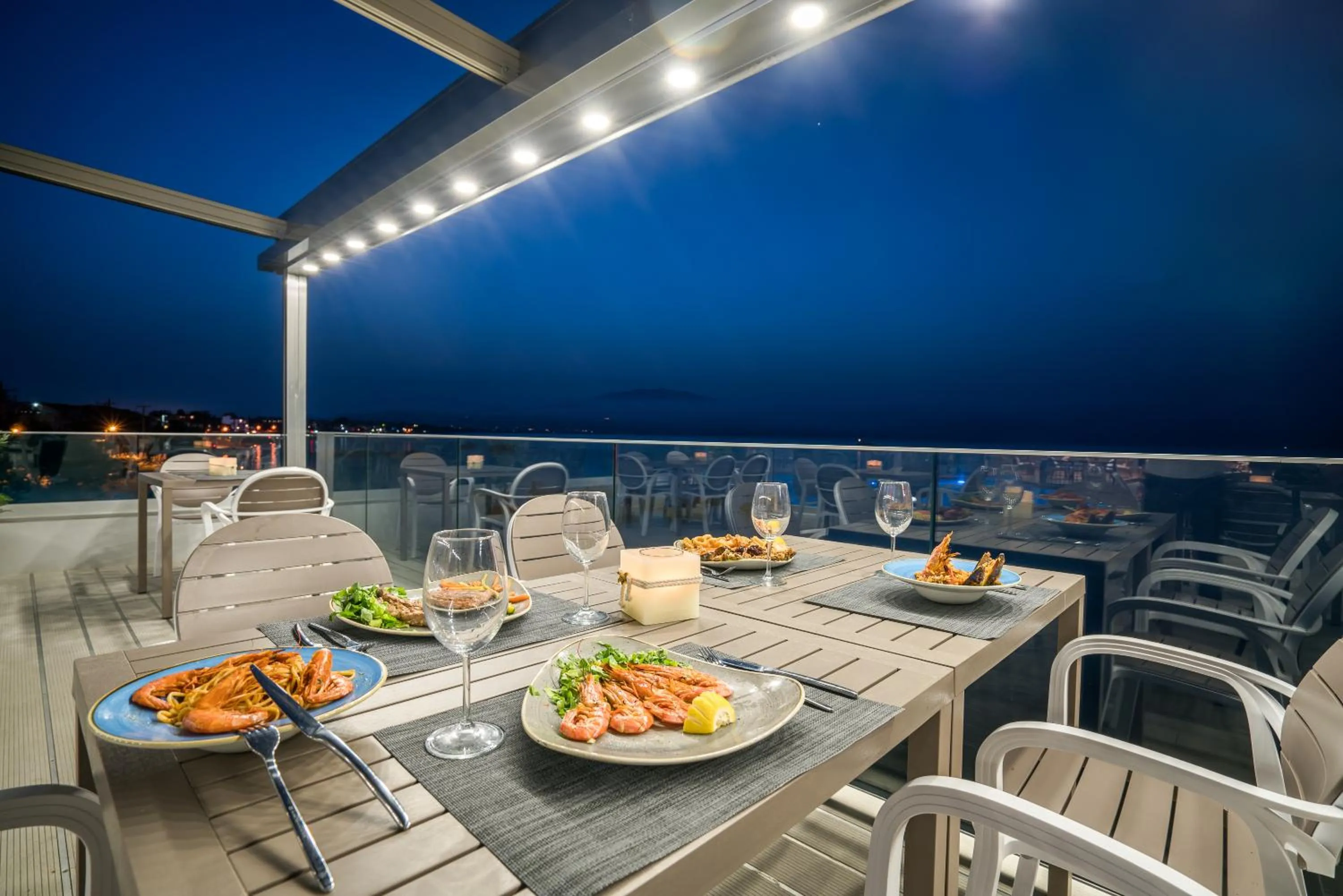 Restaurant/places to eat in Denise Beach Hotel