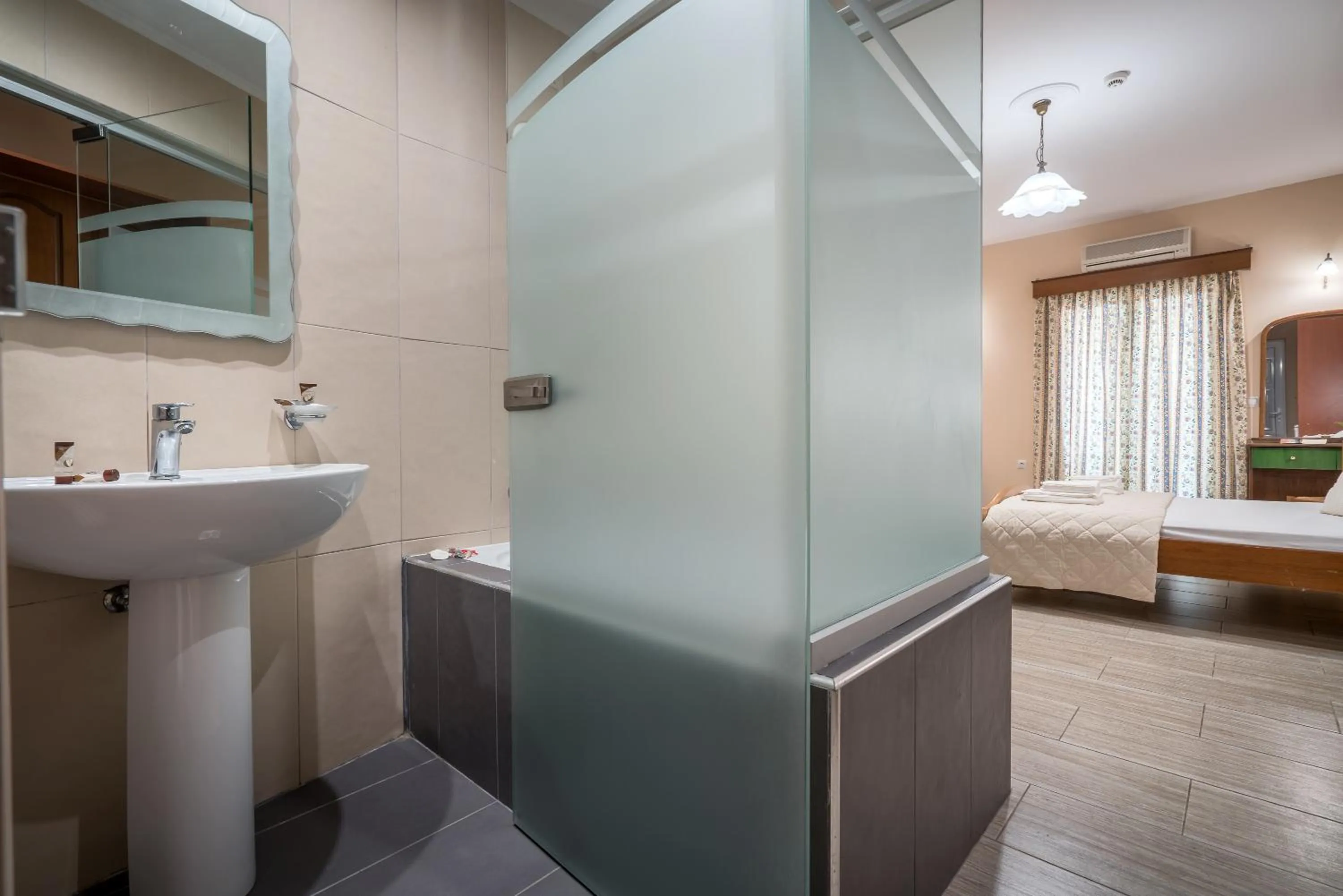 Bathroom in Denise Beach Hotel