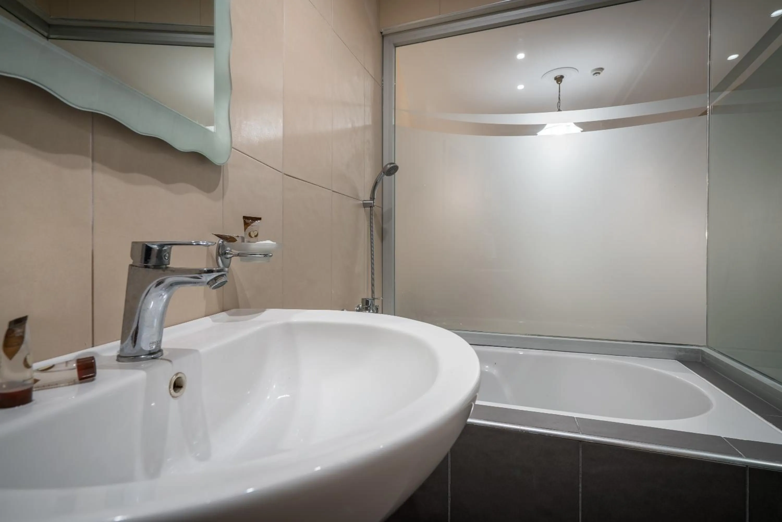 Shower in Denise Beach Hotel