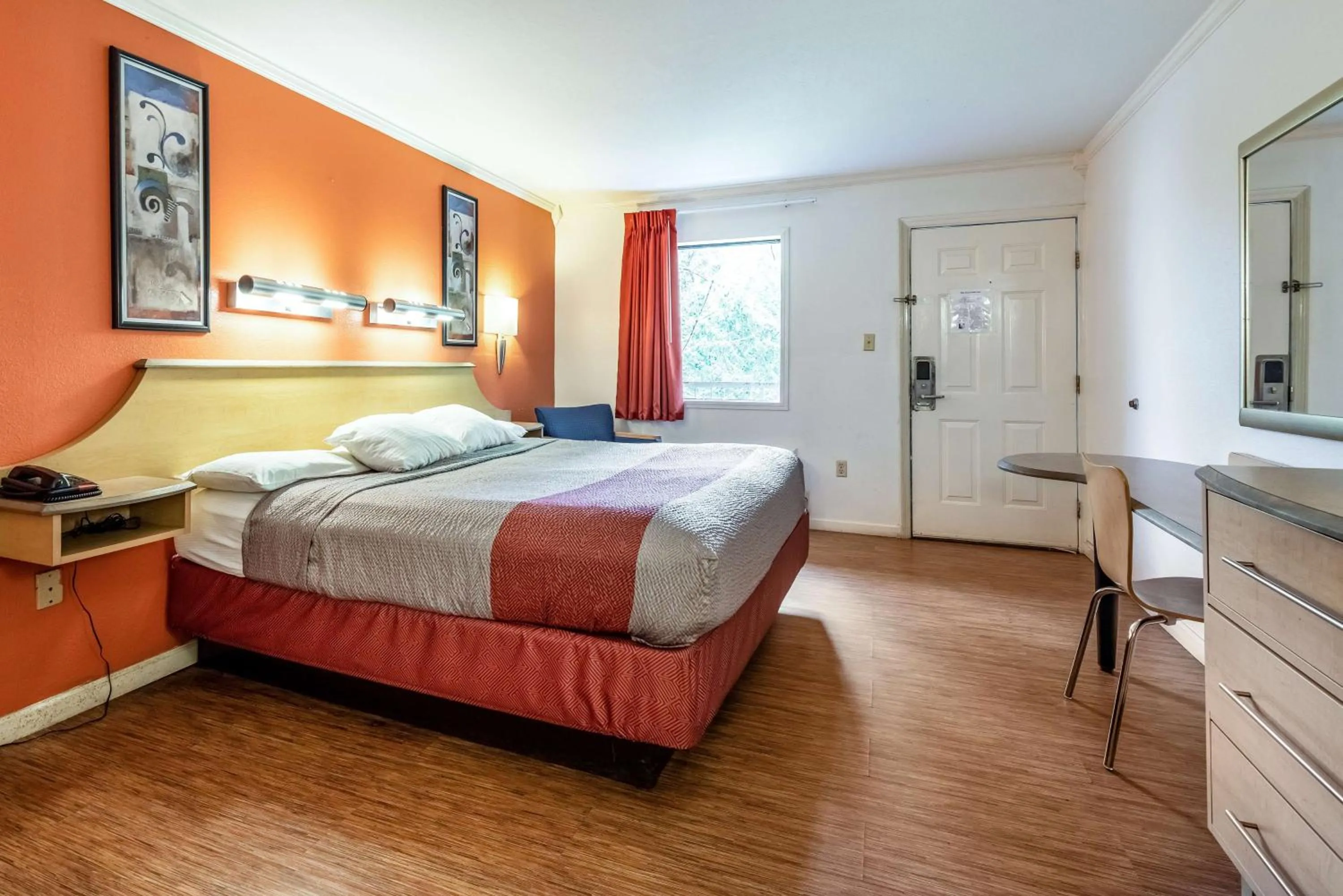 Bedroom, Bed in Motel 6-Gatlinburg, TN - Smoky Mountains