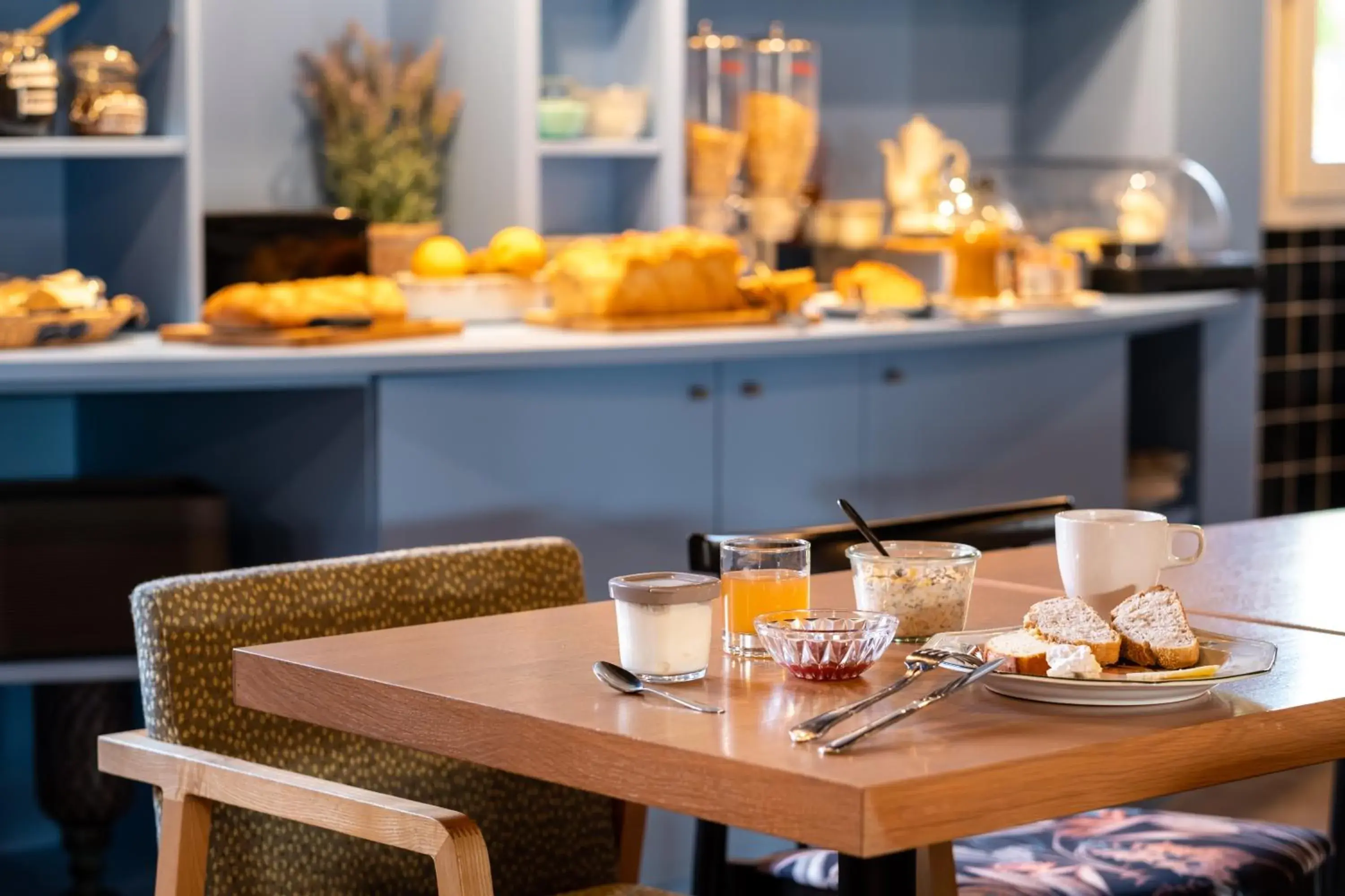 Buffet breakfast in greet Chartres Est Buffet breakfast in greet Chartres Est