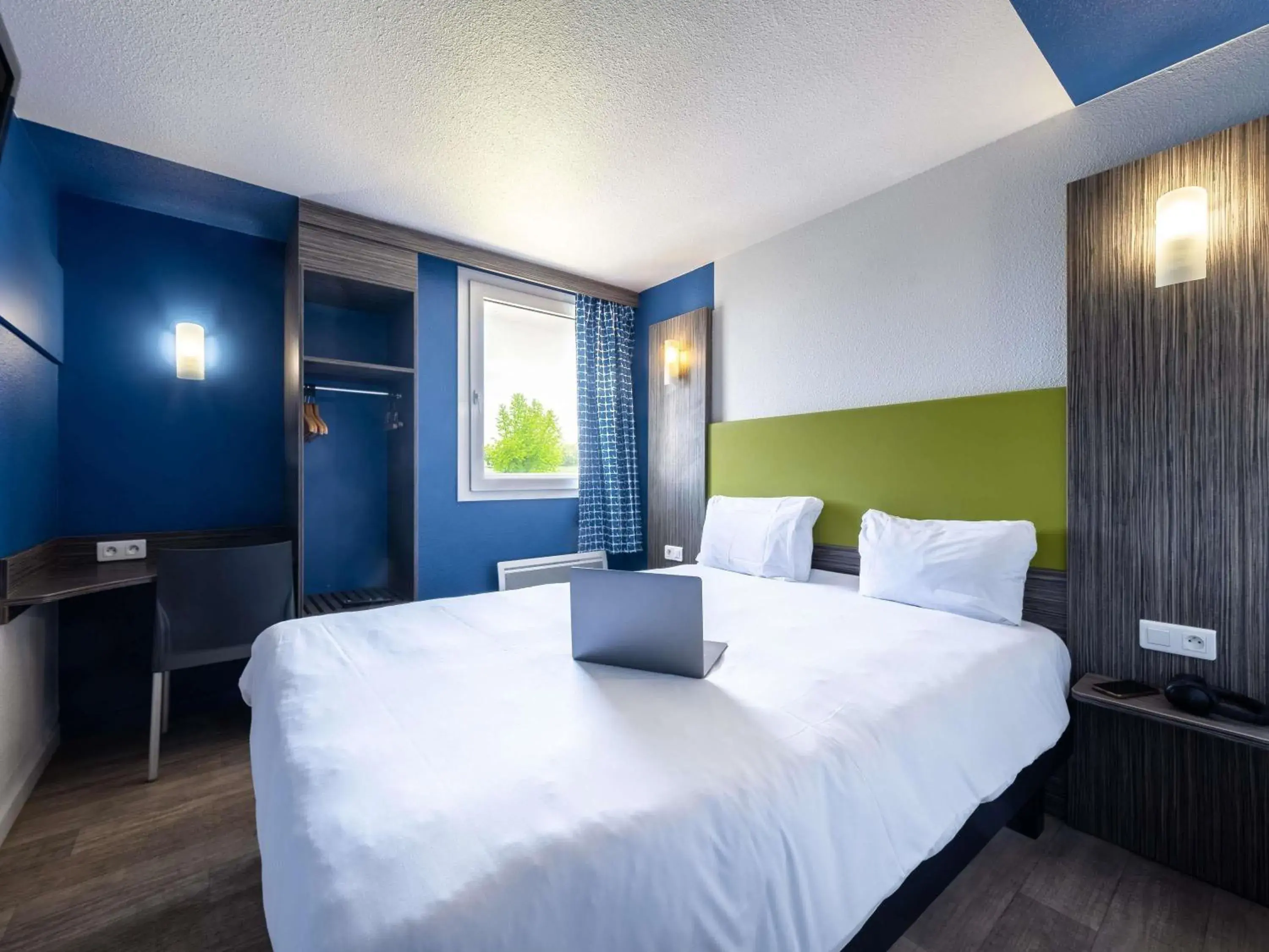 Bedroom, Bed in greet Chartres Est Bedroom, Bed in greet Chartres Est