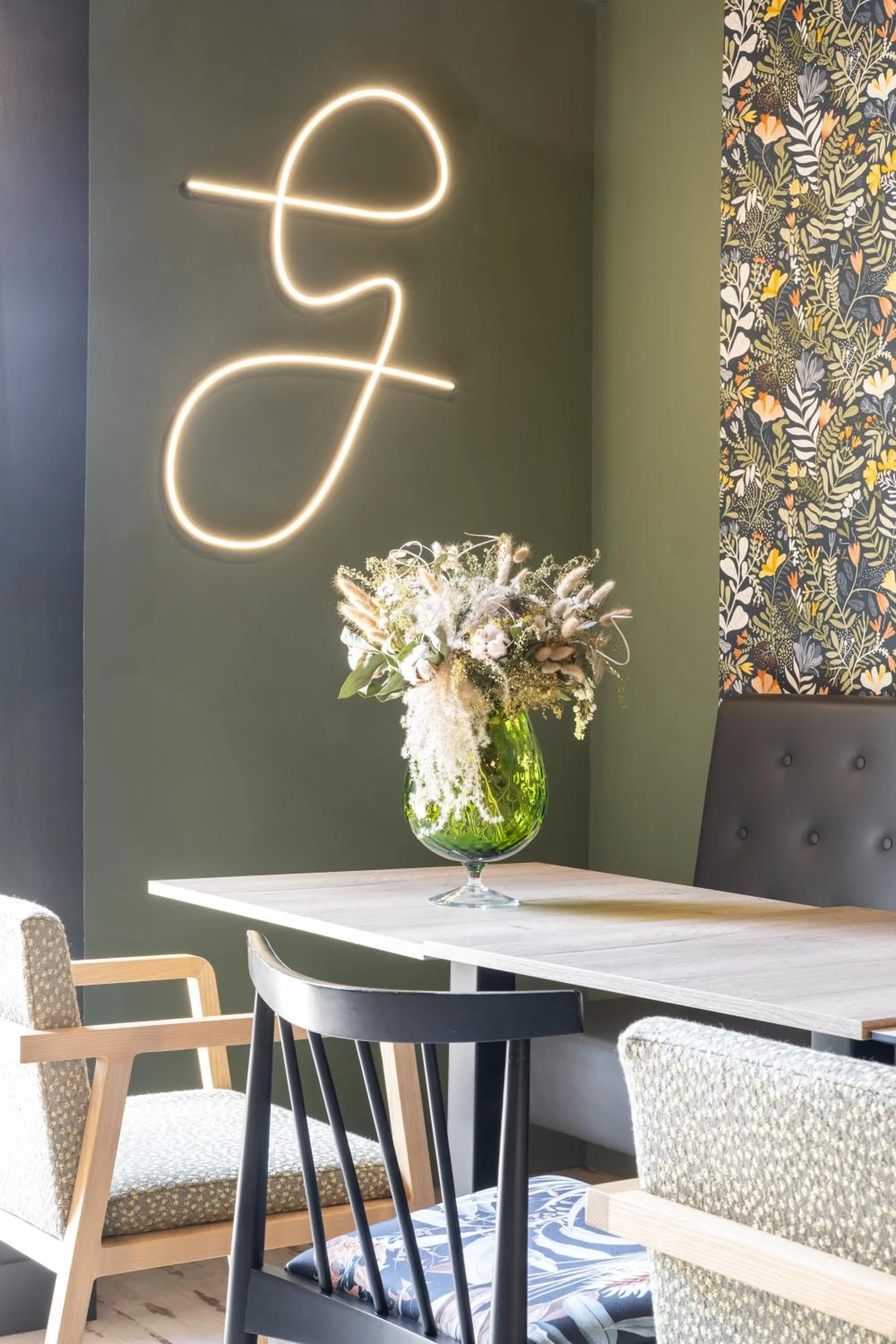 Living room in greet Chartres Est