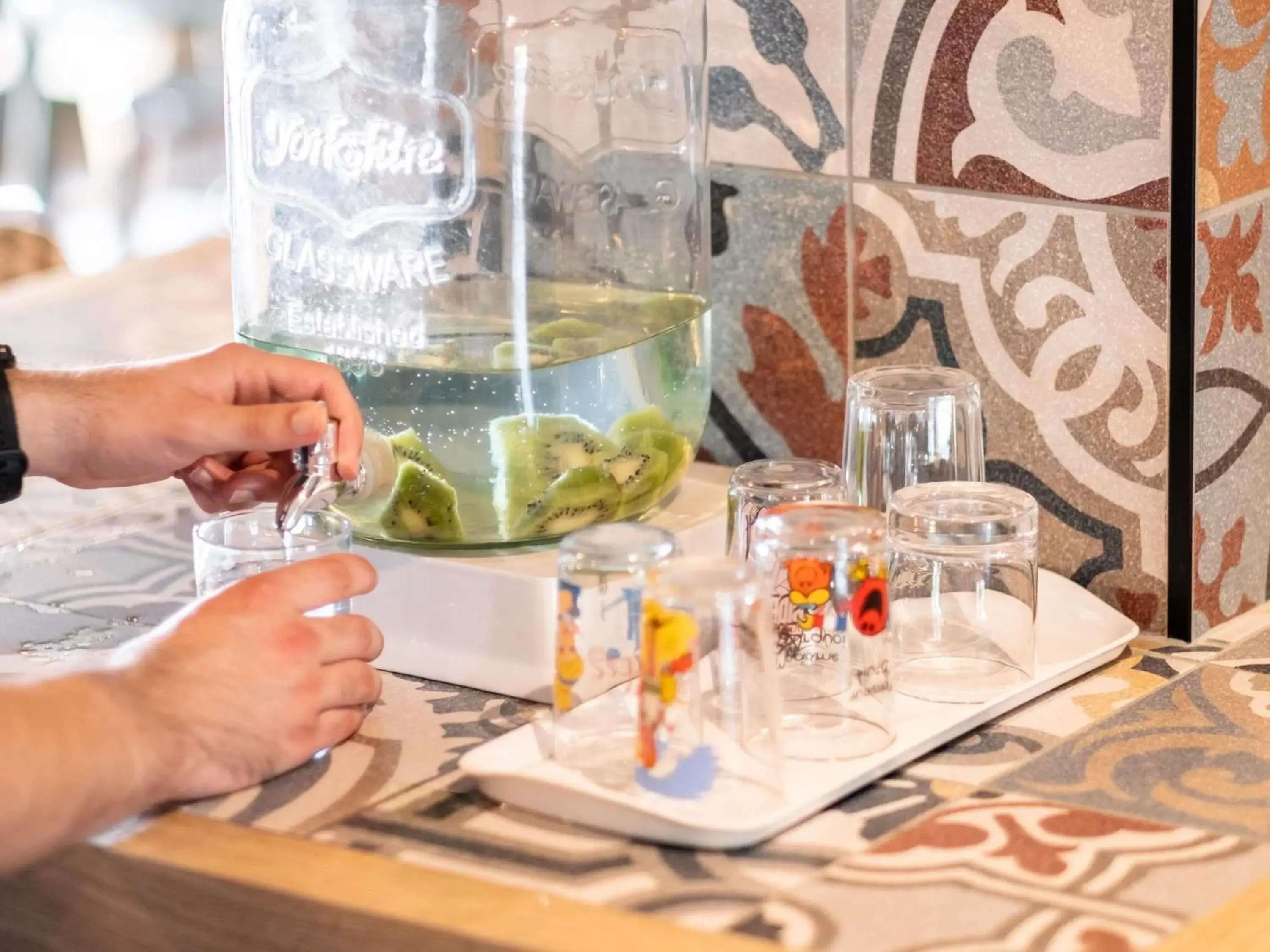 Lounge or bar in greet Chartres Est Lounge or bar in greet Chartres Est