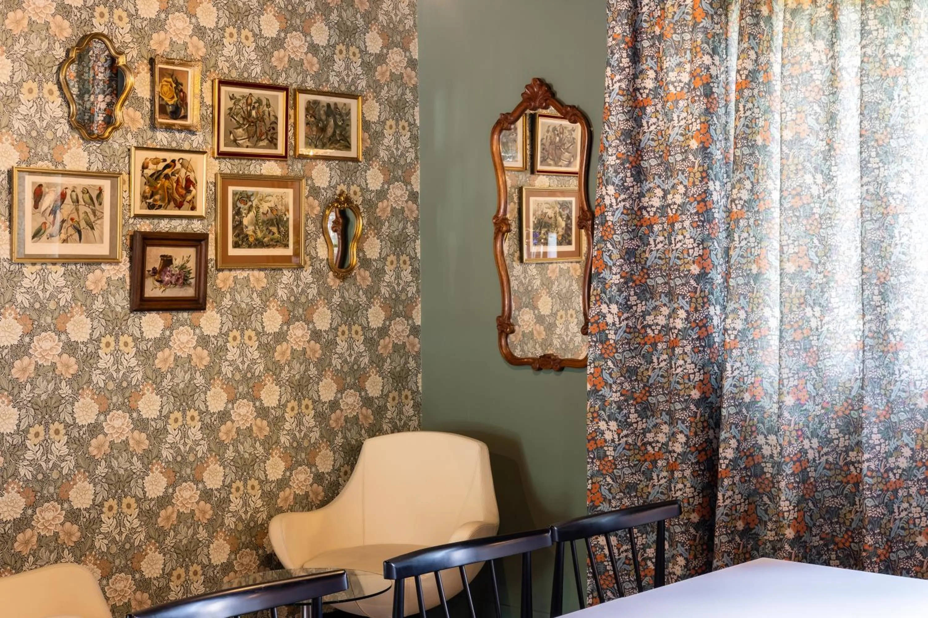 Living room in greet Chartres Est