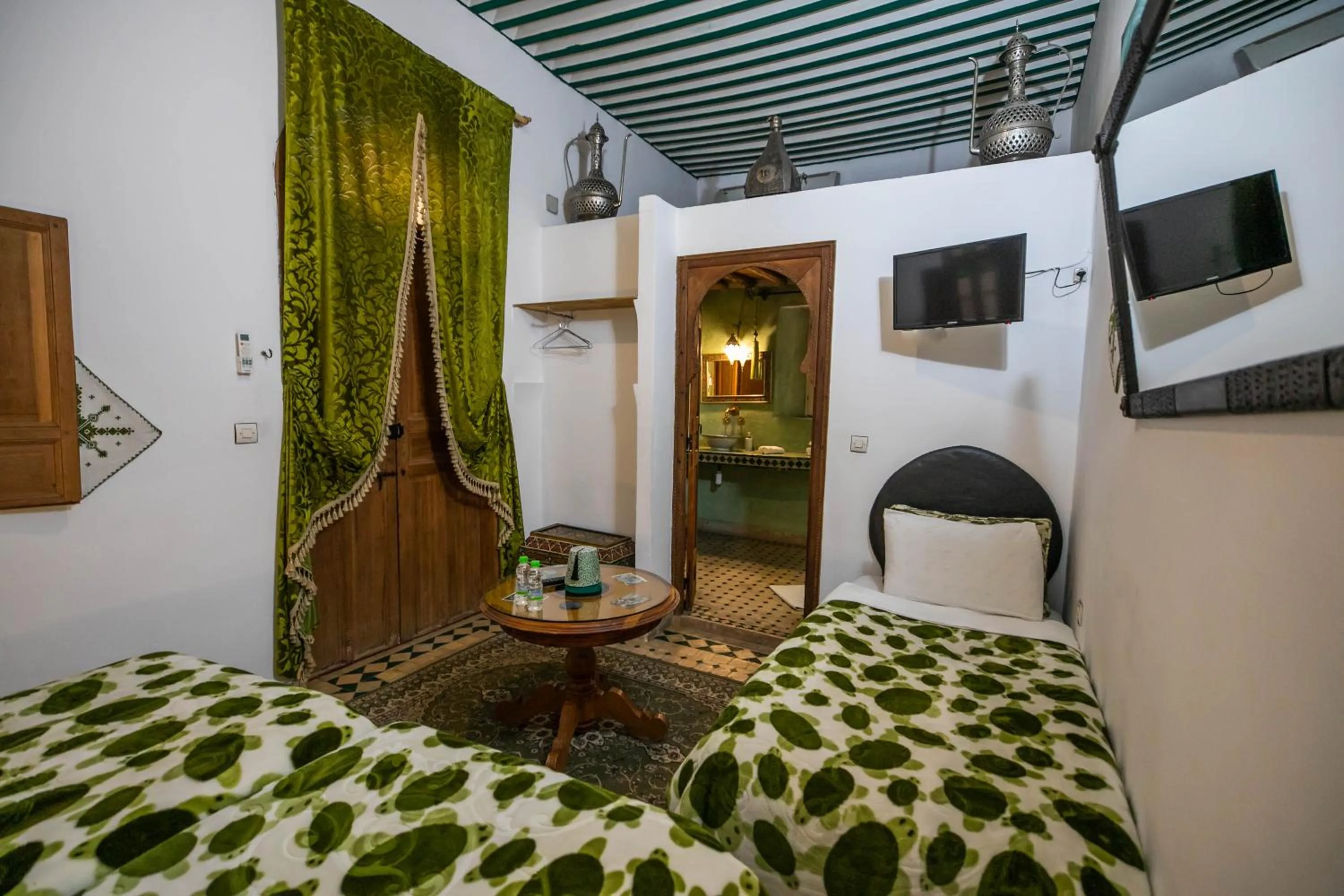 Bed in Riad Les Idrissides Chez LEA