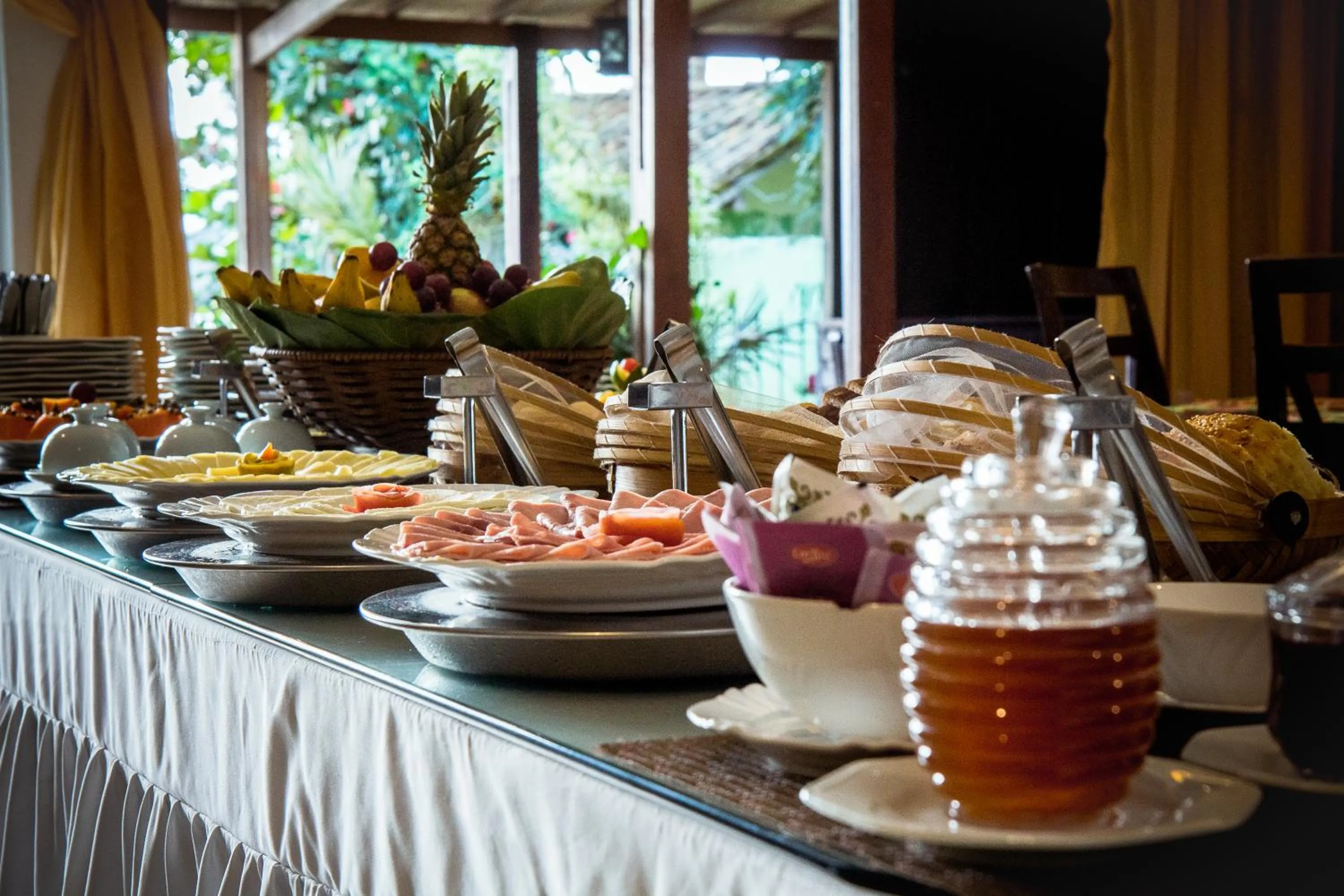 Buffet breakfast in Porto dos Casais Guest House Itacaré