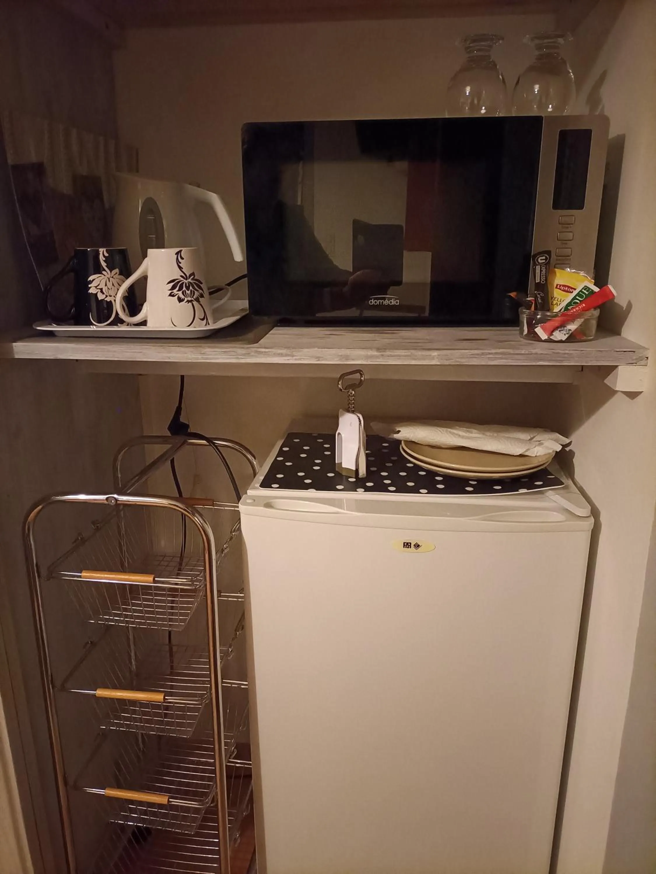 minibar in Chambre d'hôtes le faré tchanqué parking gratuit sur place