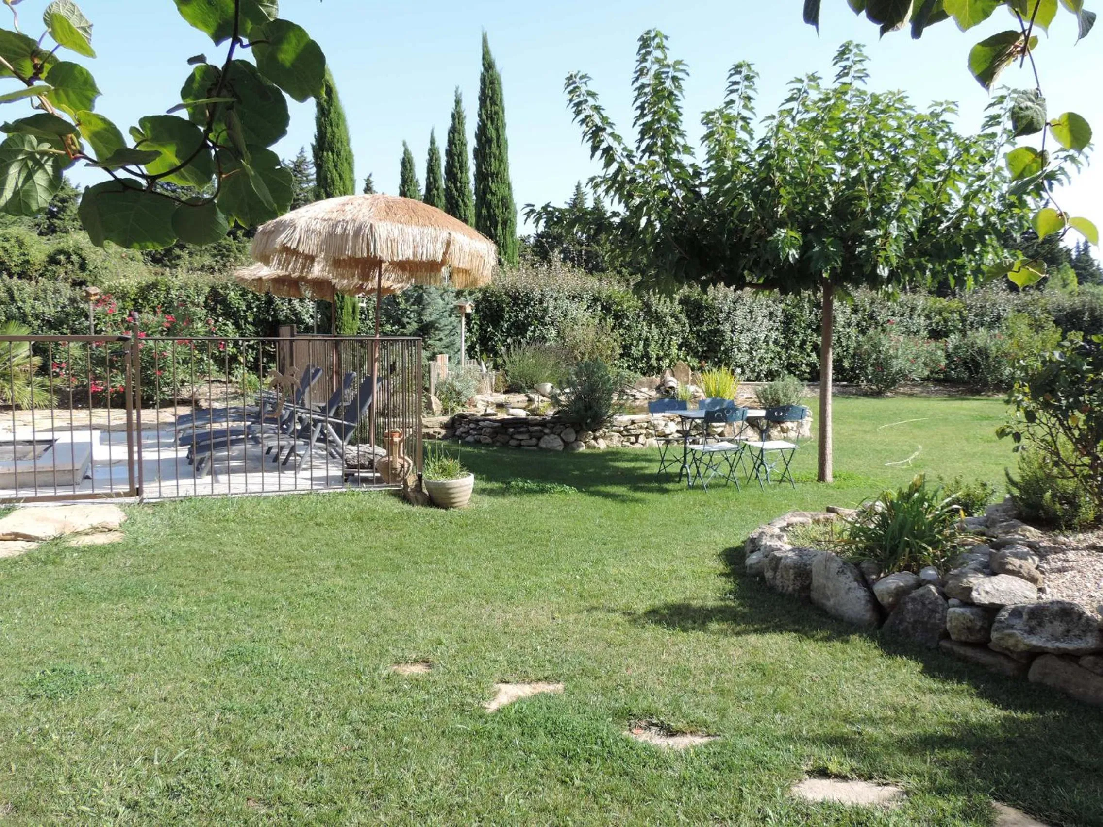 Property building in Chambre d'hôtes le faré tchanqué parking gratuit sur place