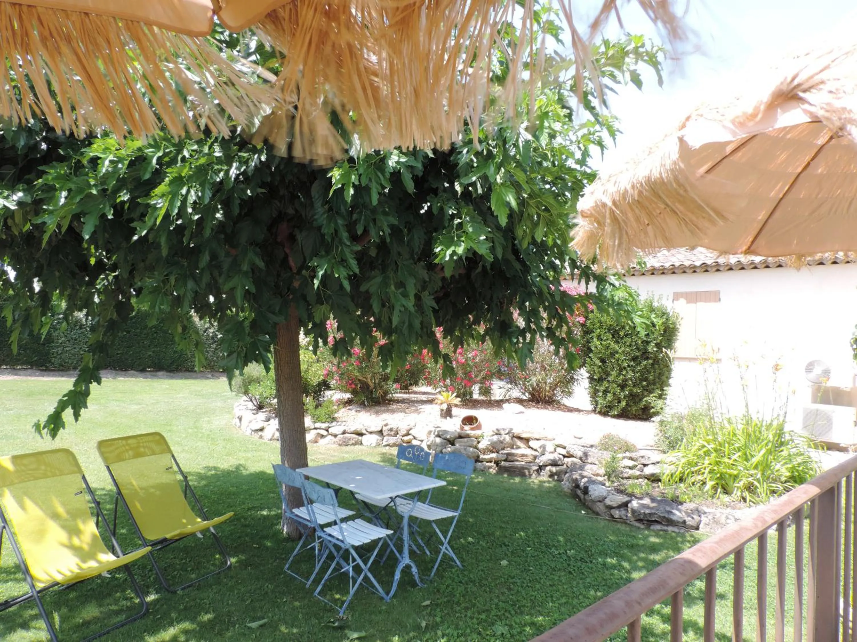 Garden in Chambre d'hôtes le faré tchanqué parking gratuit sur place