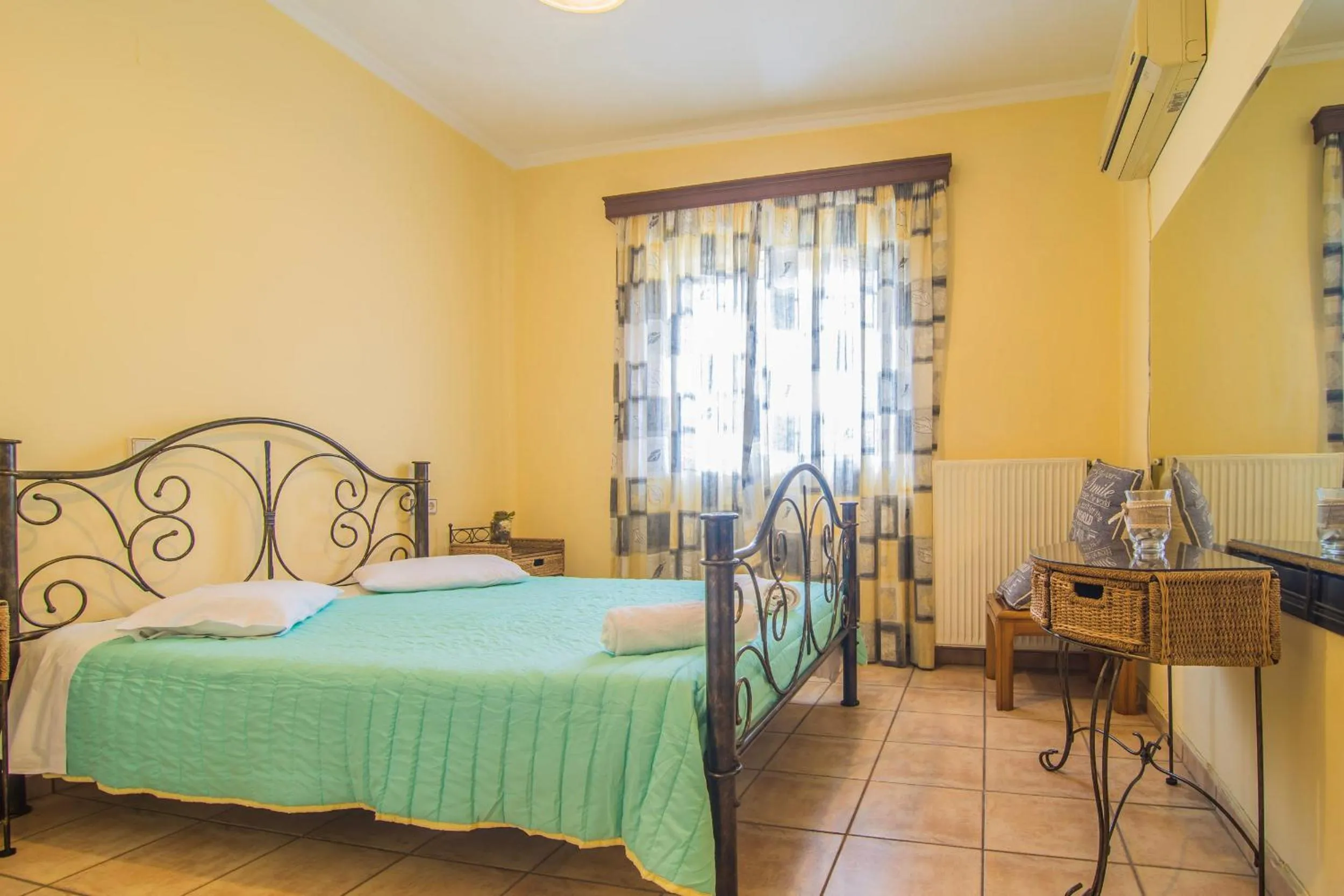 Tonia Apartments