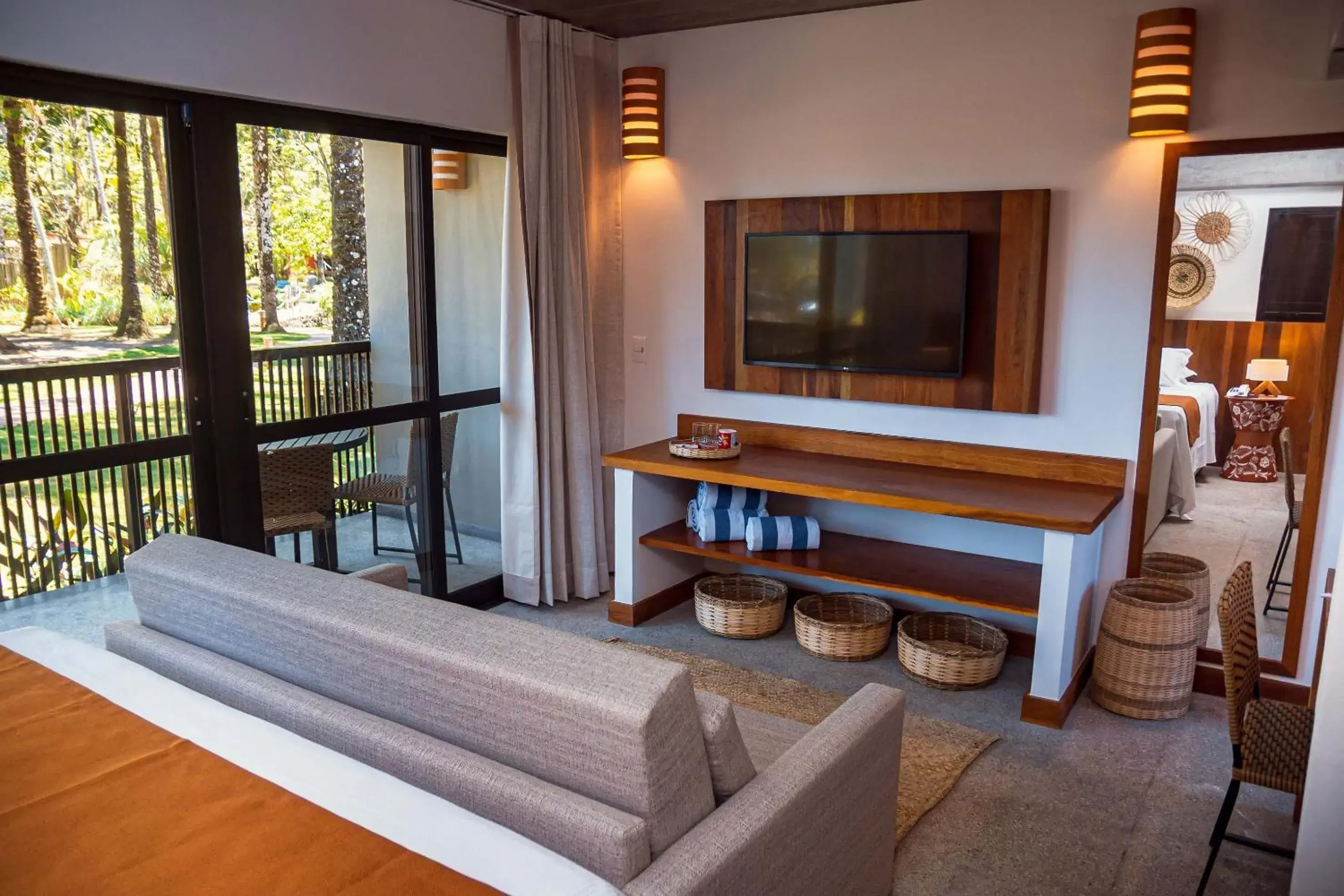 TV and multimedia, Bed in Aldeia do Mar Sensorial Hotel TV and multimedia, Bed in Aldeia do Mar Sensorial Hotel