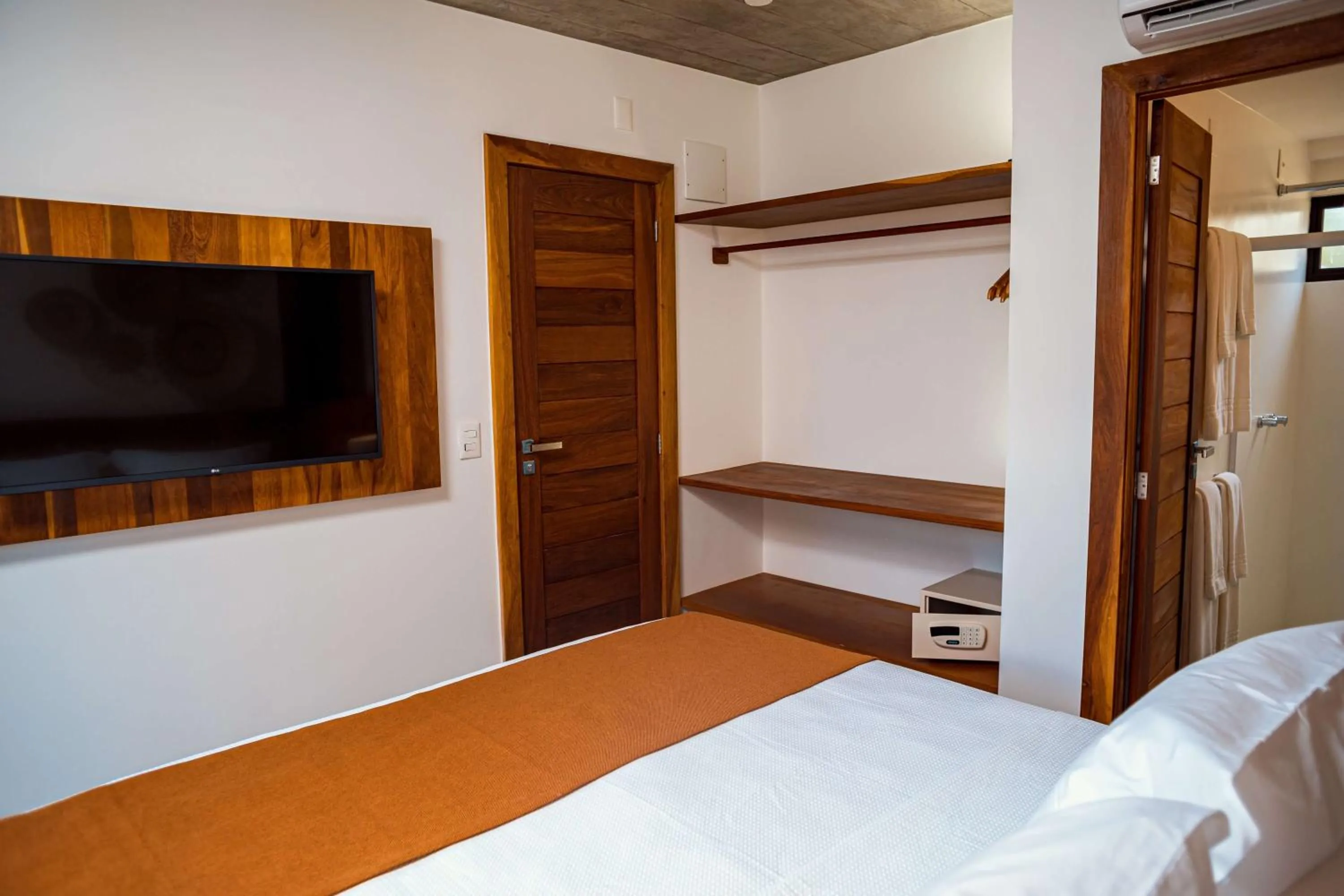 Bed in Aldeia do Mar Sensorial Hotel