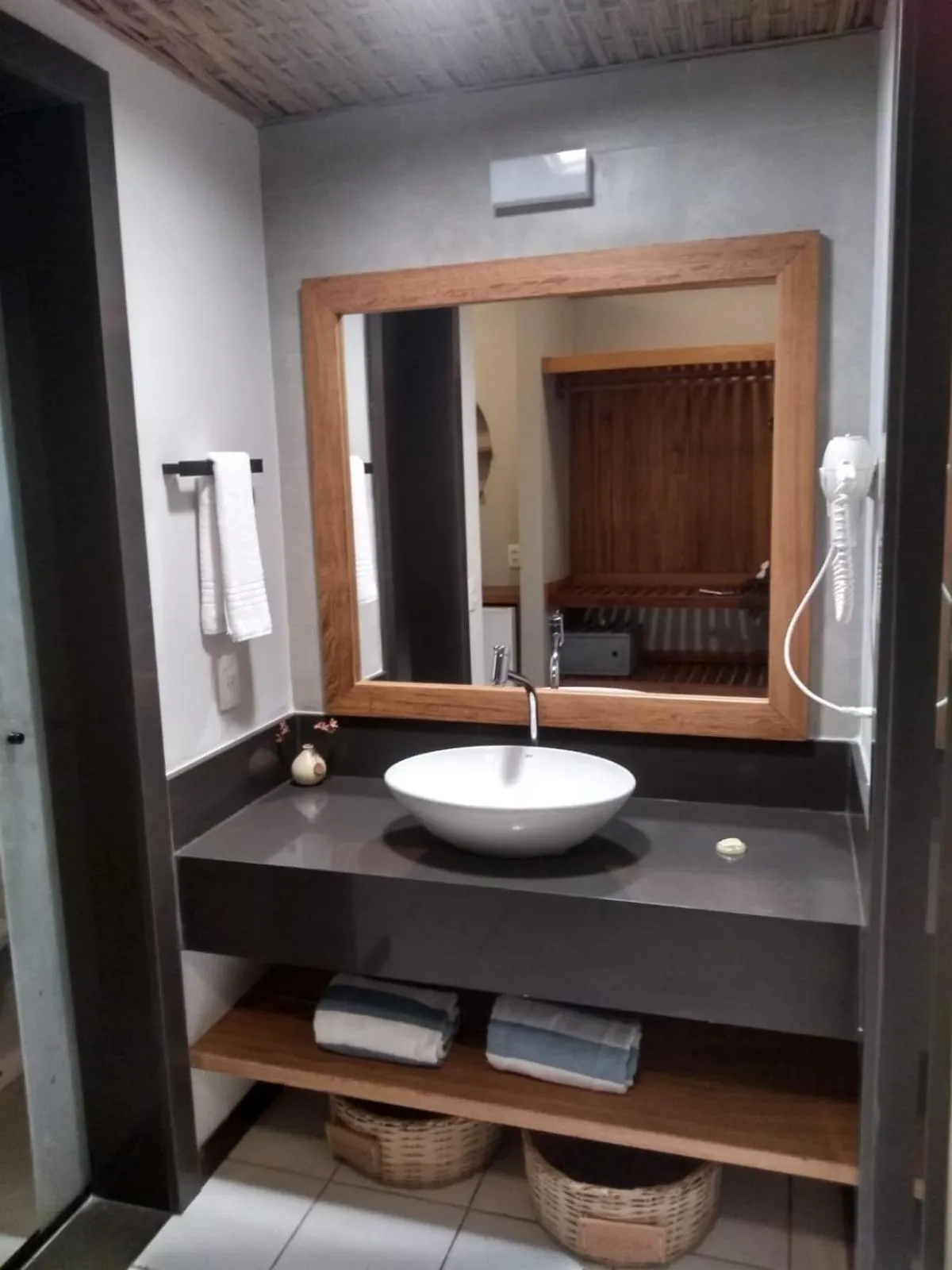 Bathroom in Aldeia do Mar Sensorial Hotel