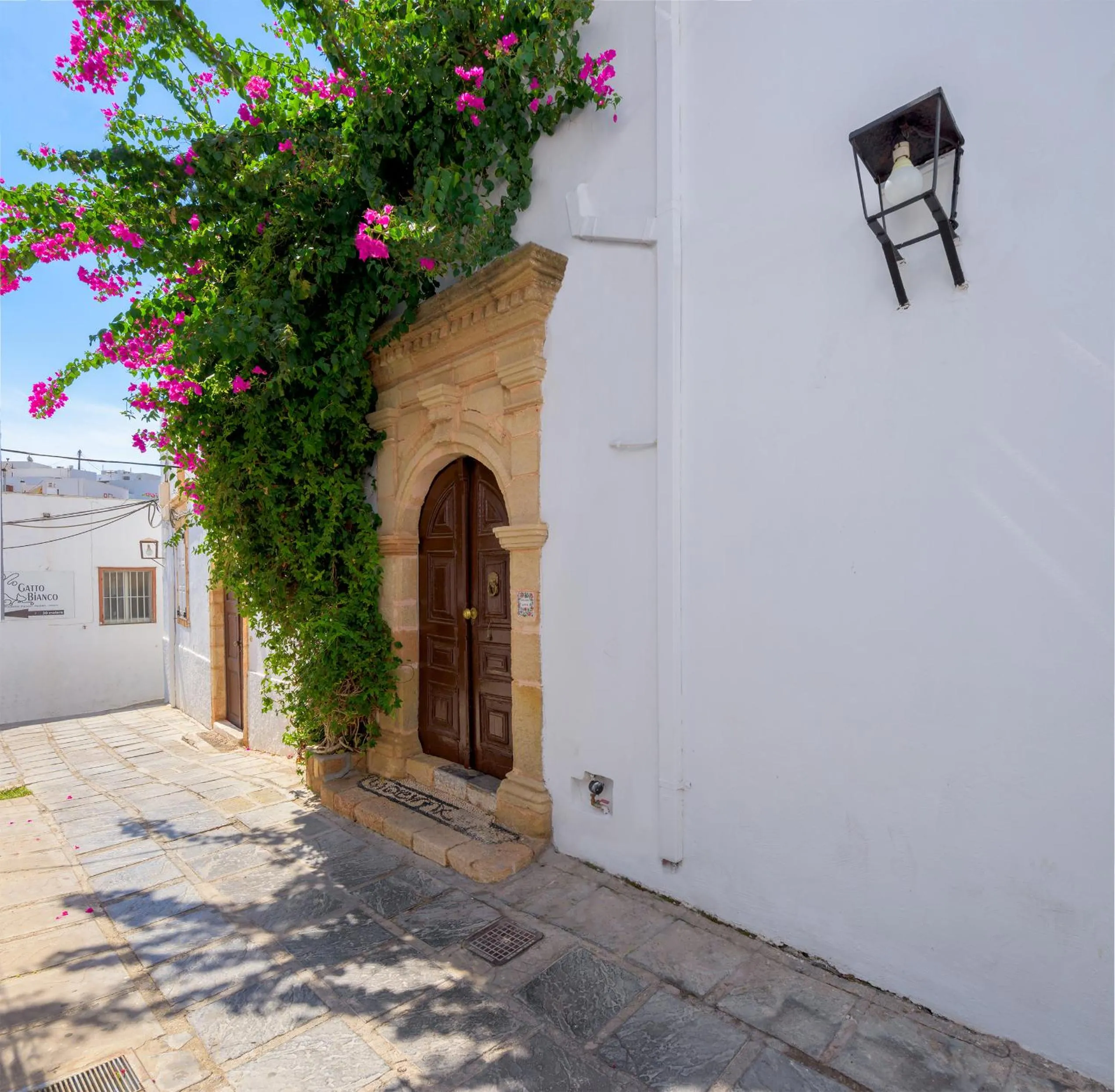 Facade/entrance in Erato Apartments