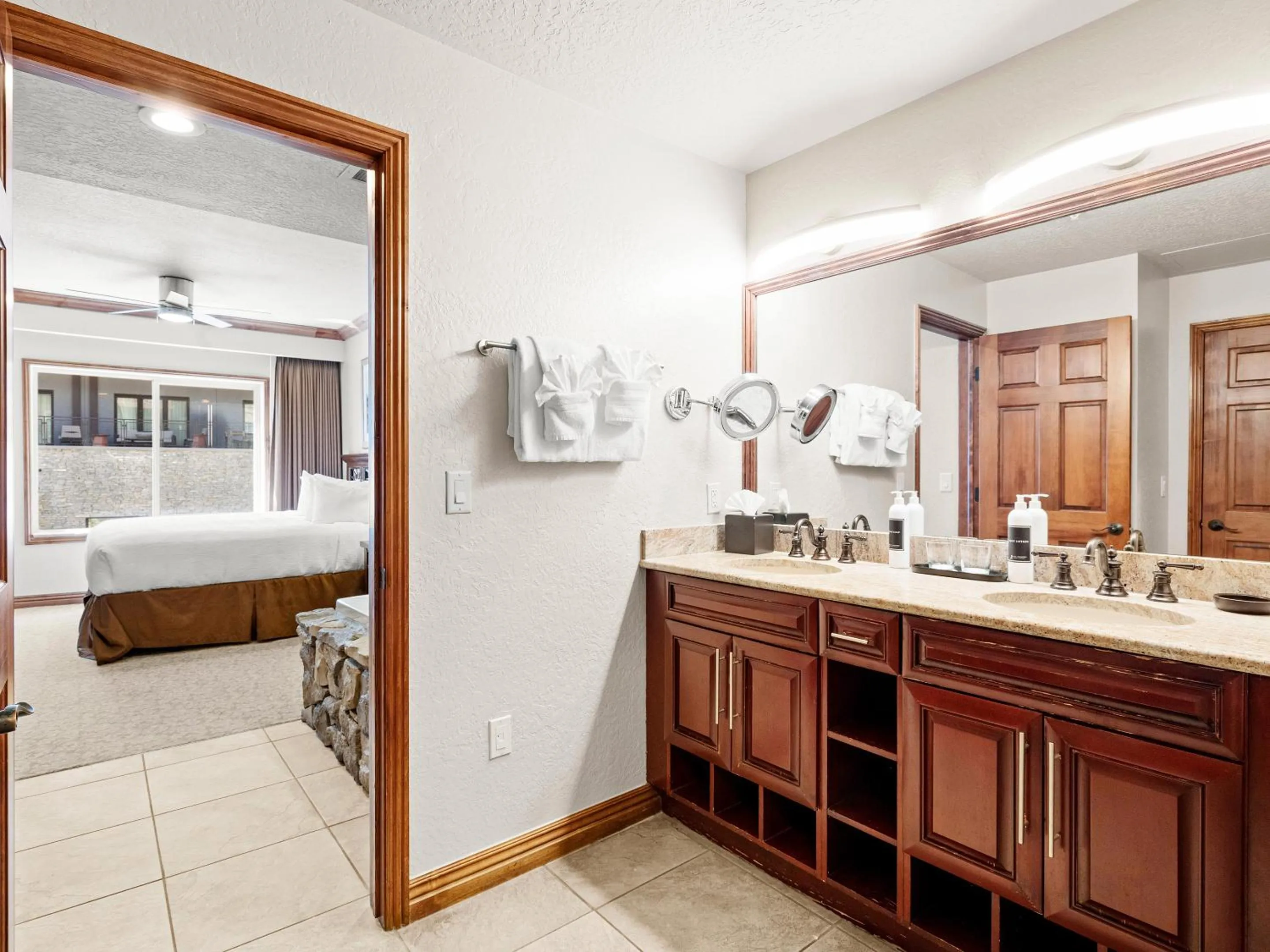 Bathroom, Bed in Canyons Village Condos by All Seasons Resort Lodging