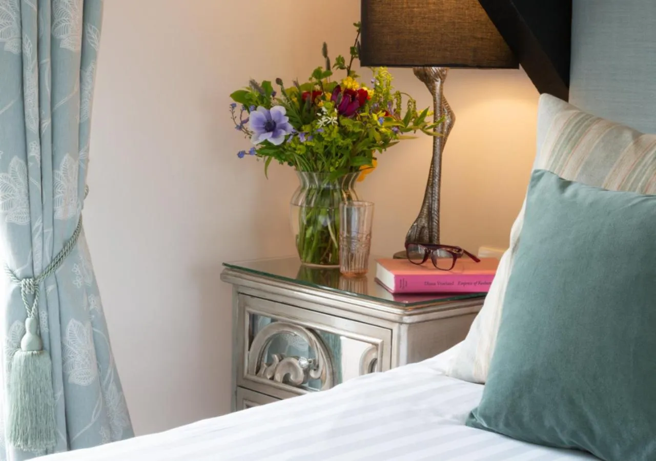 Bed in Mill End Hotel