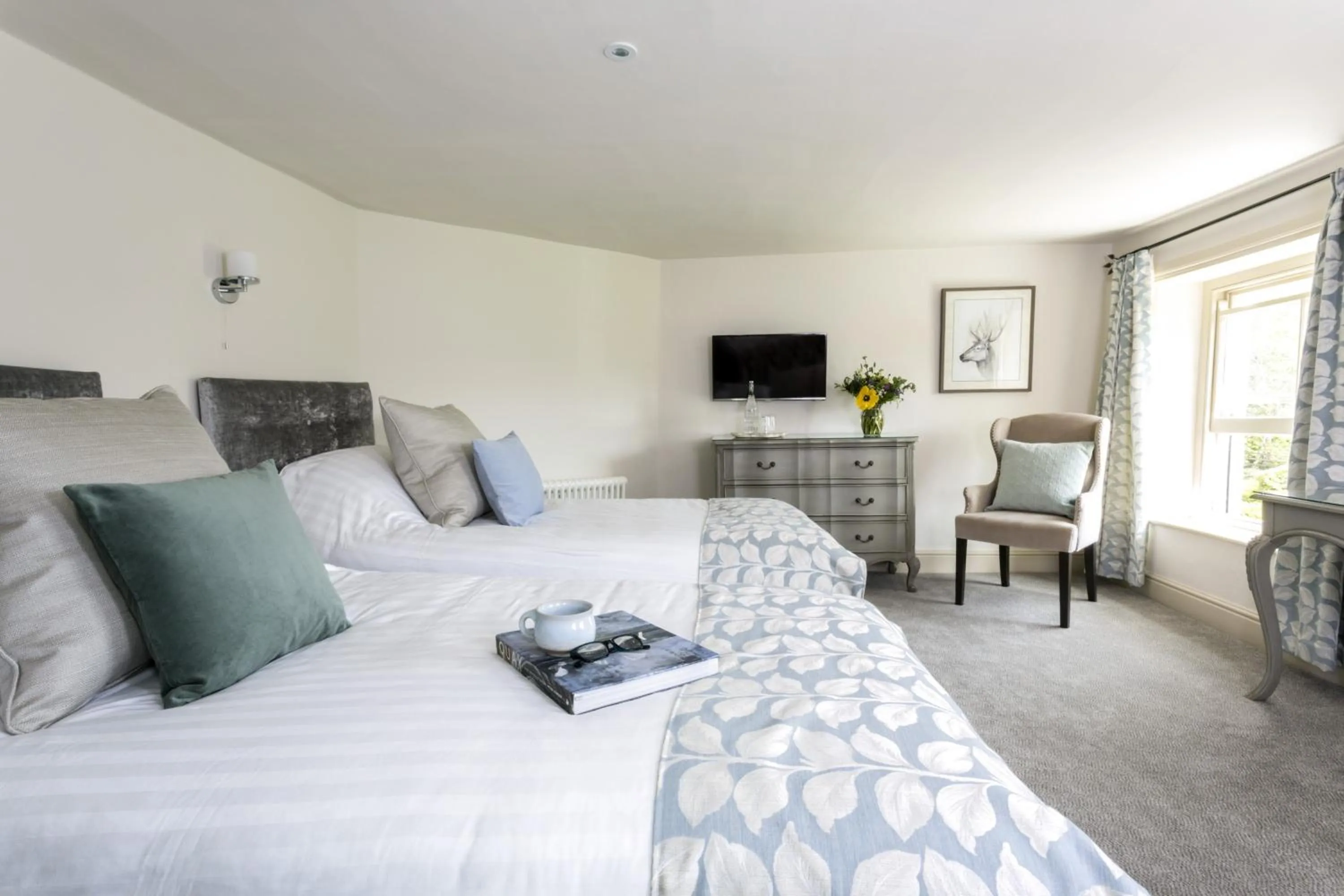 Bed in Mill End Hotel