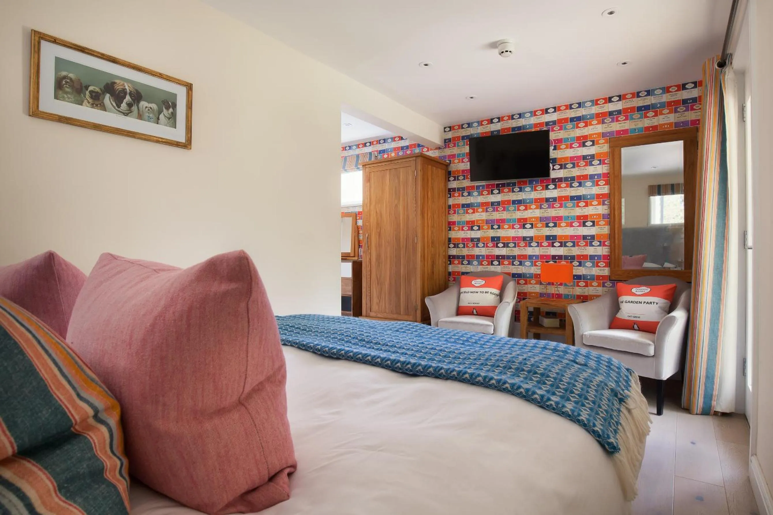 Bed in Mill End Hotel