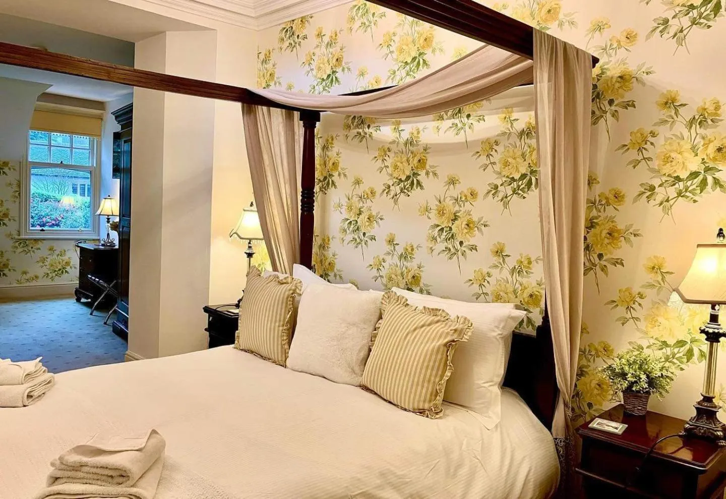 Bed in Storrs Gate House