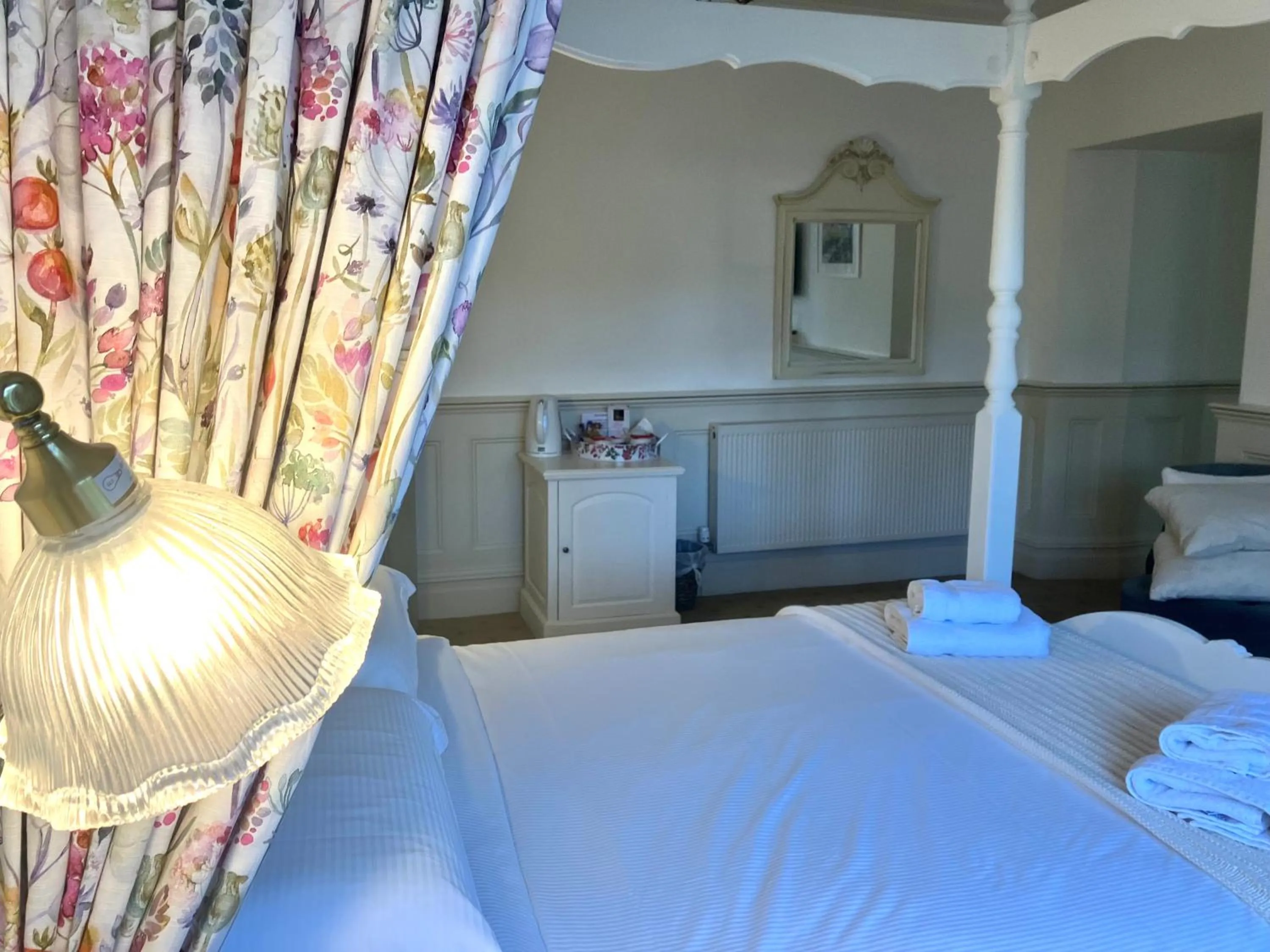 Bed in Storrs Gate House