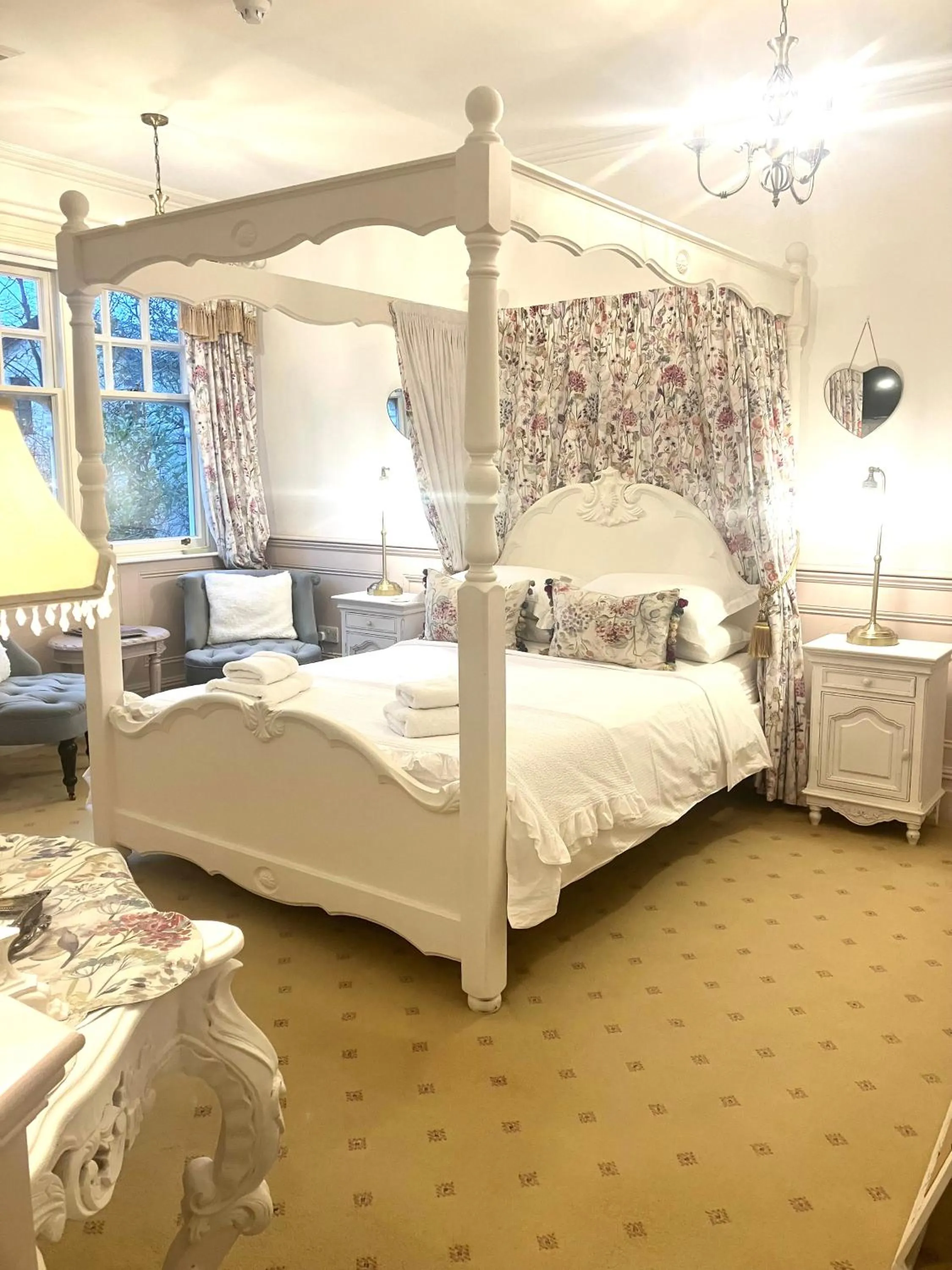 Bed in Storrs Gate House