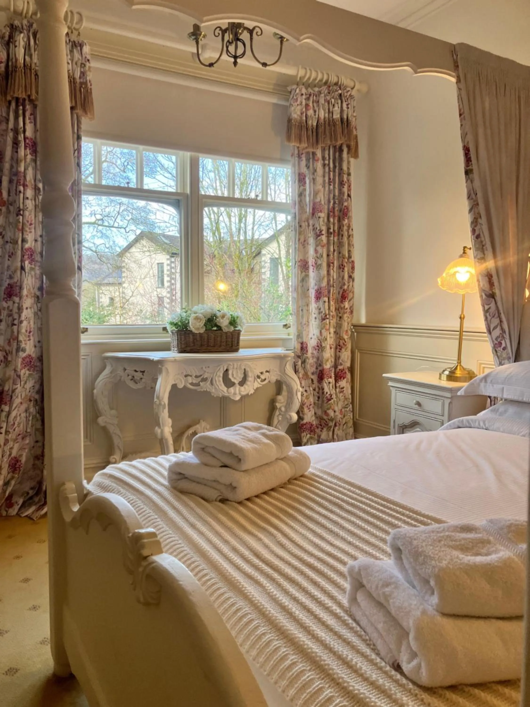 Bed in Storrs Gate House