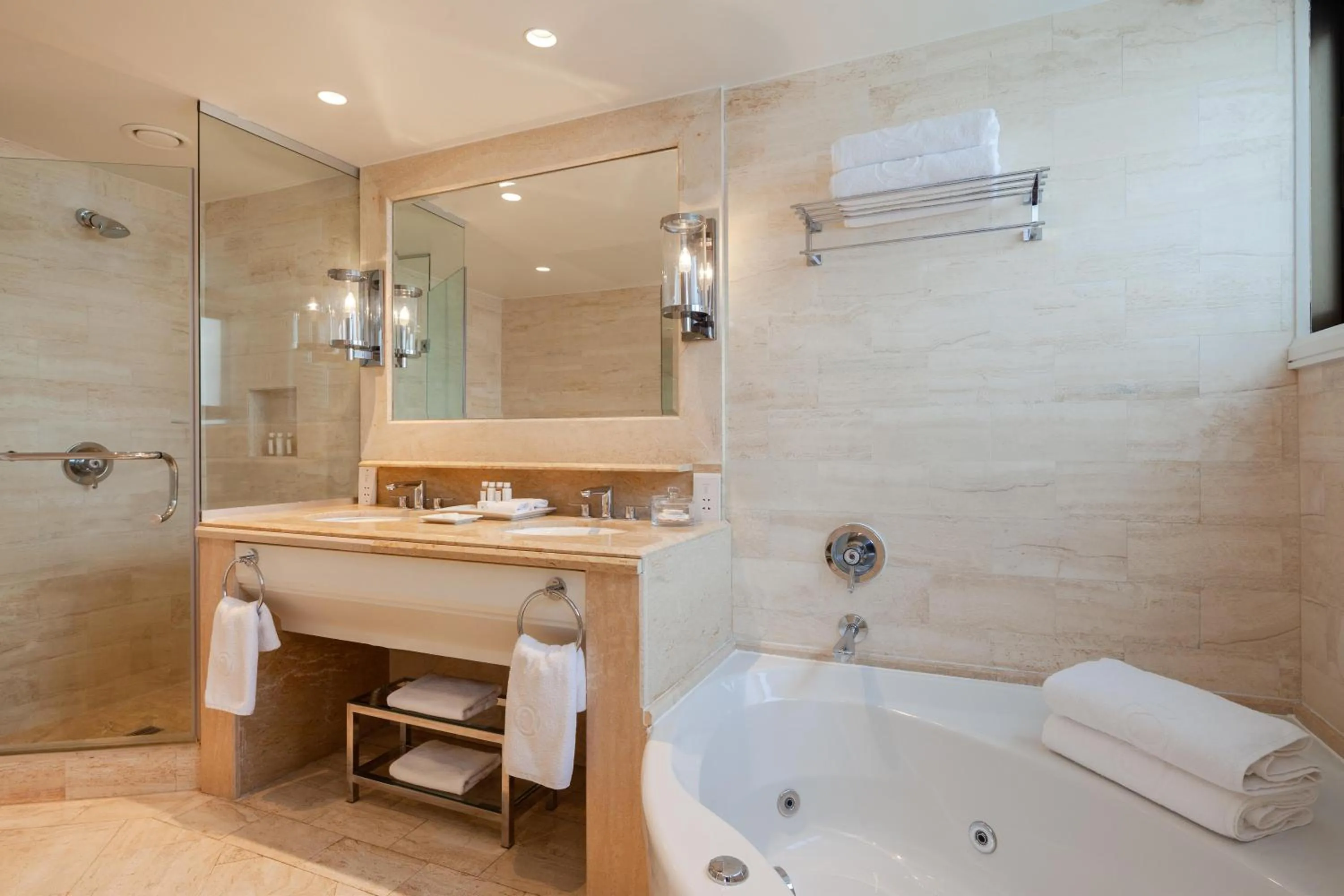 Bathroom in Annabelle