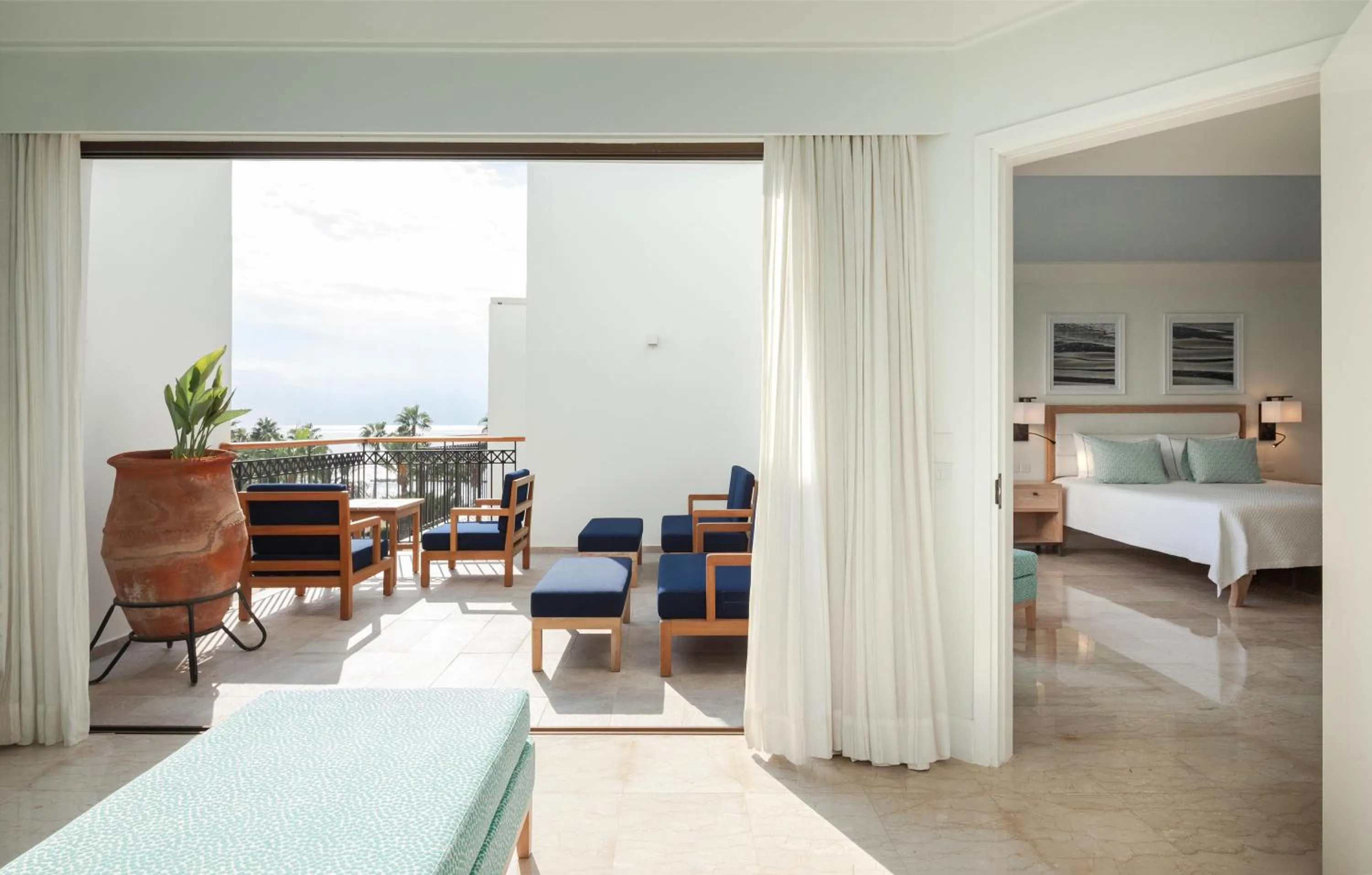 Photo of the whole room, Bed in Annabelle