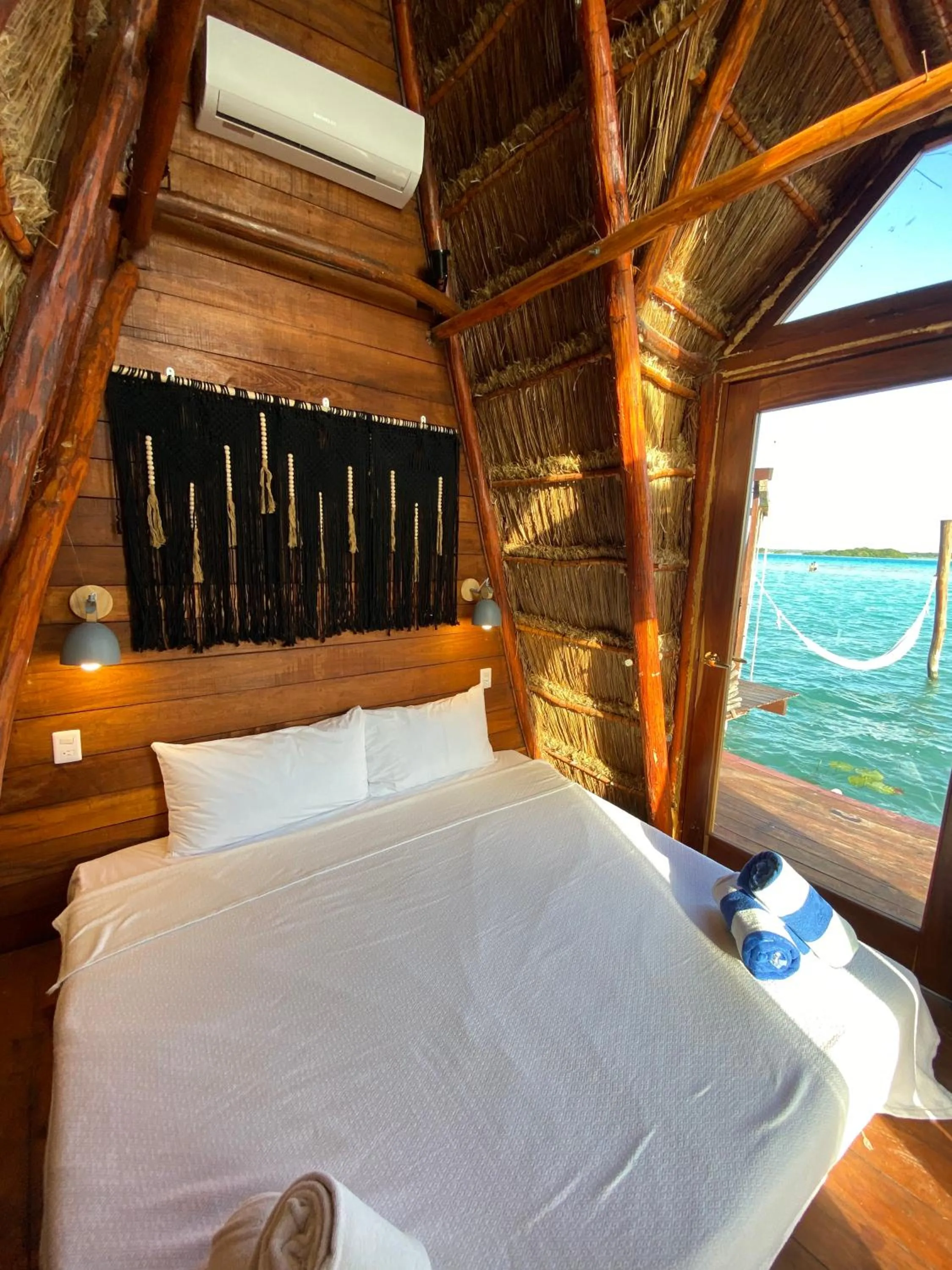 Photo of the whole room, Bed in Hotel CasaBakal - A pie de Laguna - Bacalar