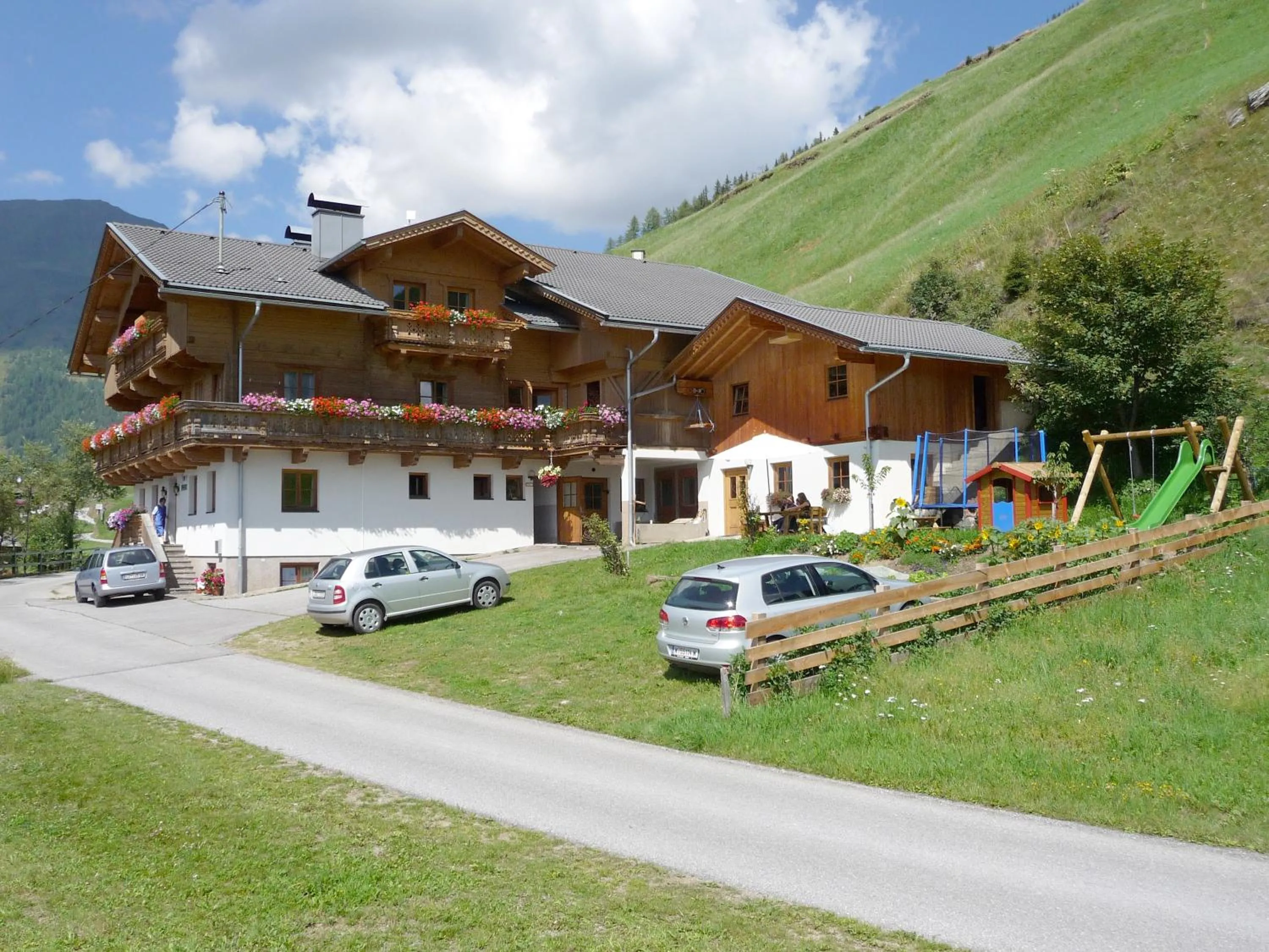 Facade/entrance in Apartmenthaus Gutwenger