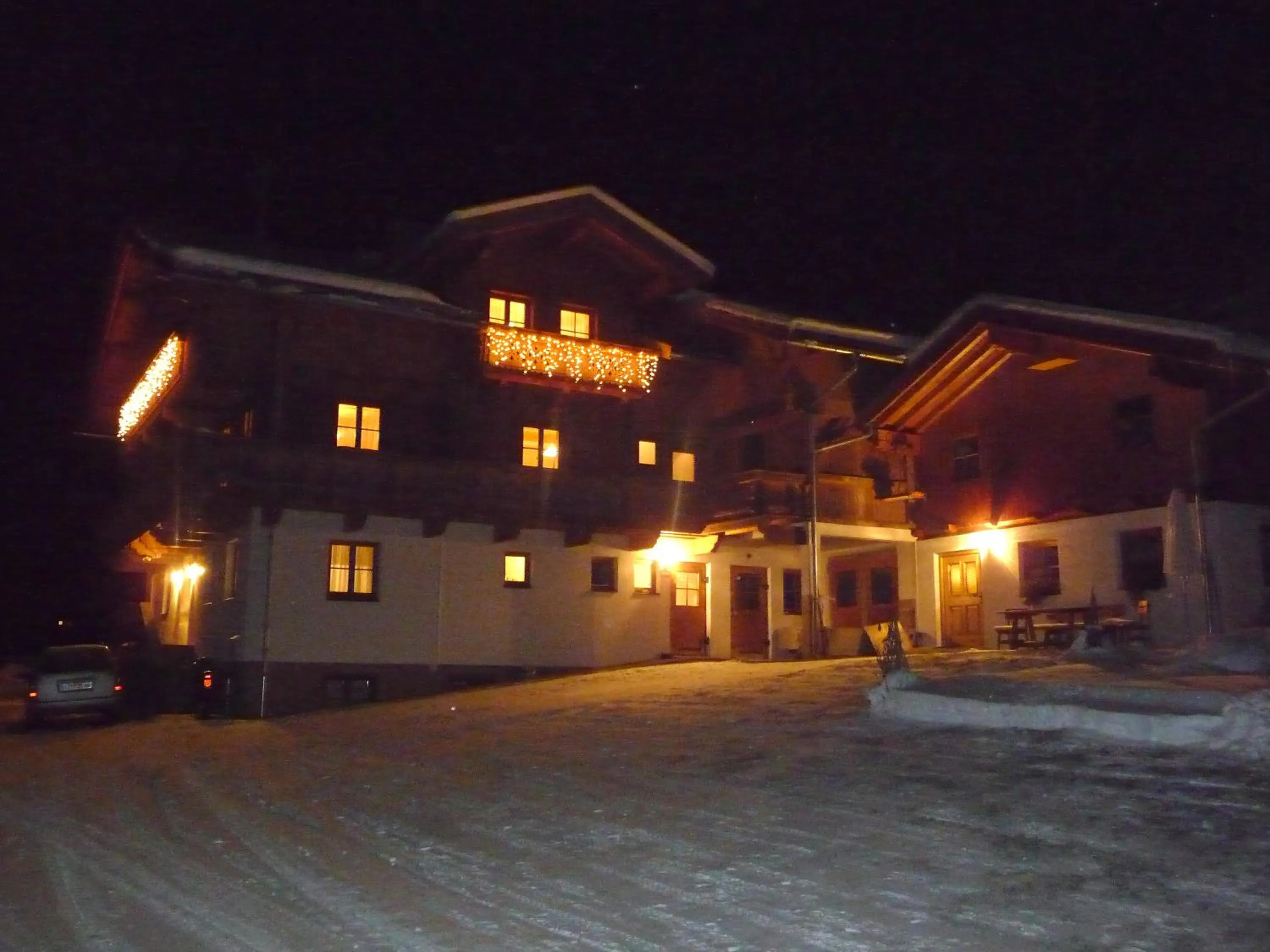 Facade/entrance in Apartmenthaus Gutwenger
